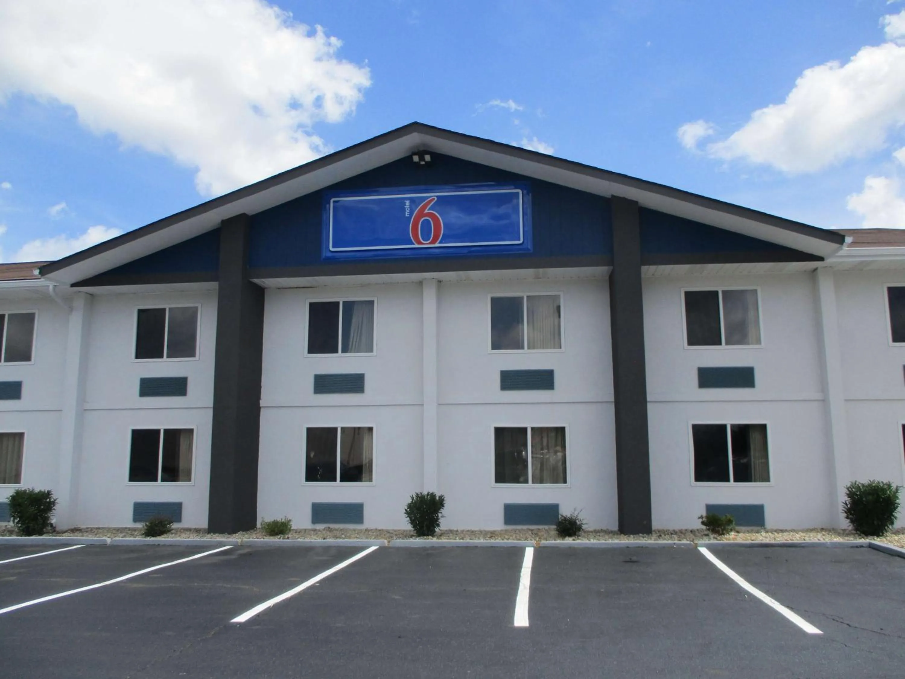 Property building in Motel 6 Chattanooga - Airport