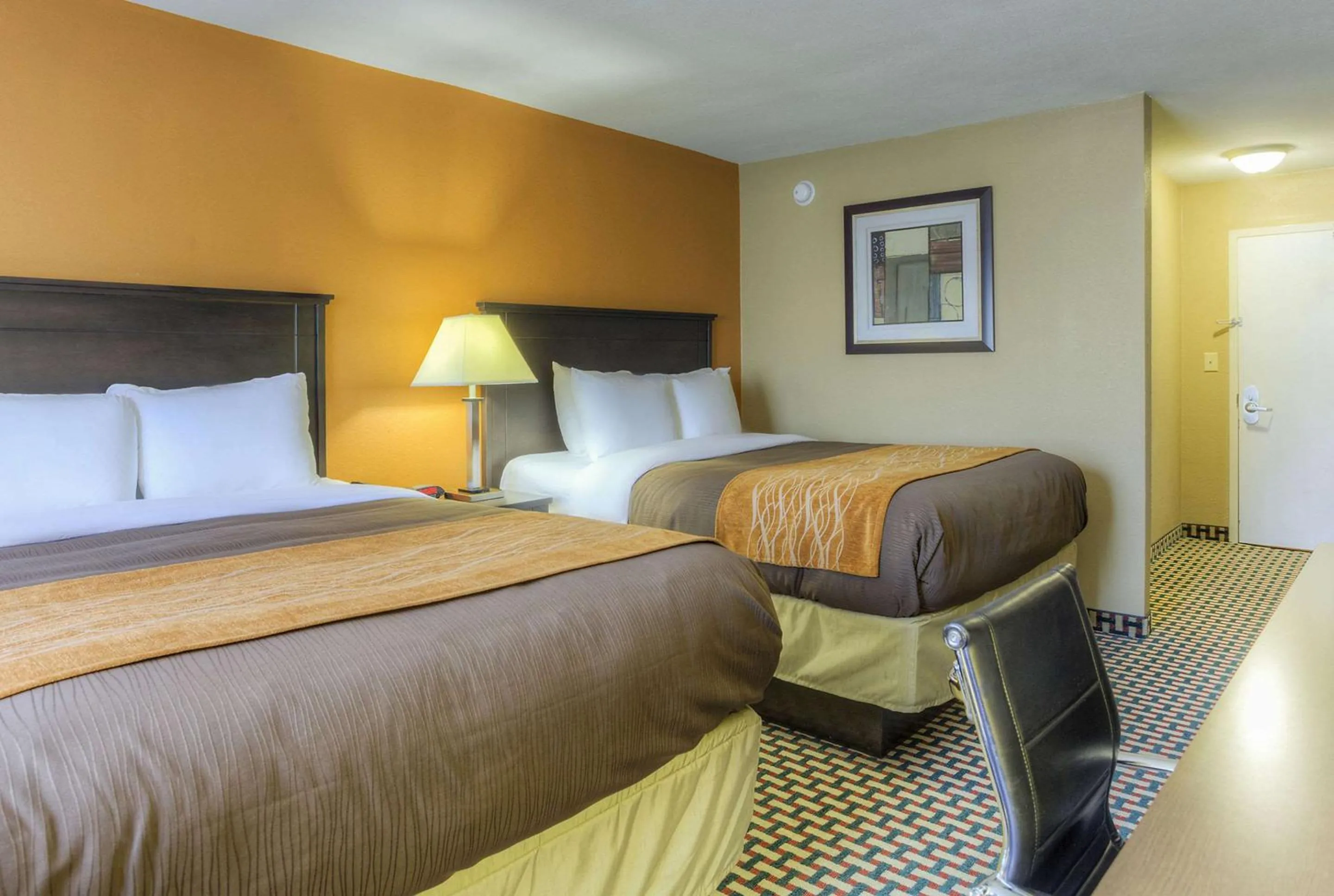 Bedroom, Bed in Quality Inn & Suites Chattanooga-East Ridge