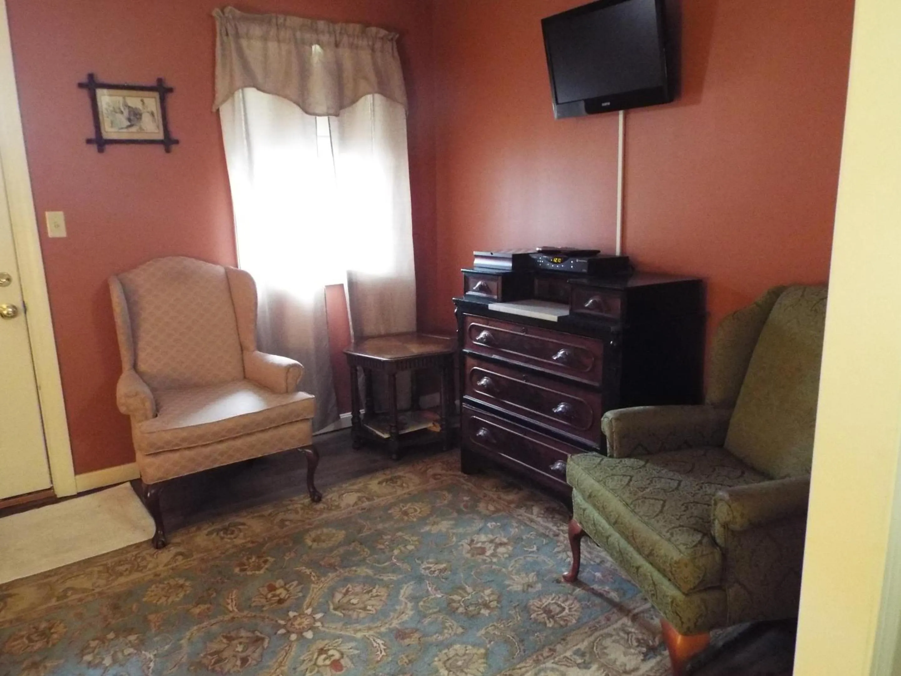 Living room in The Tillie Pierce House Inn