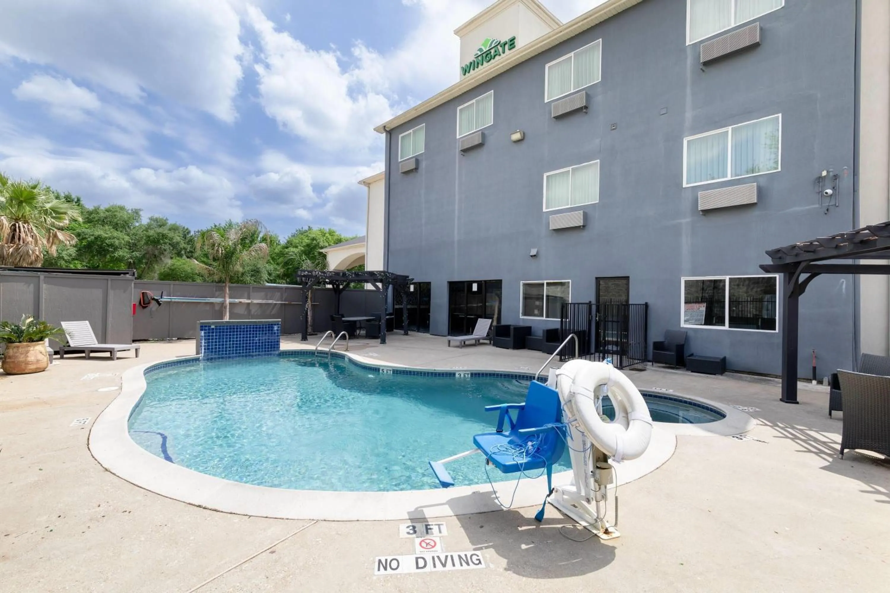 Pool view in Wingate by Wyndham Humble/Houston Intercontinental Airport
