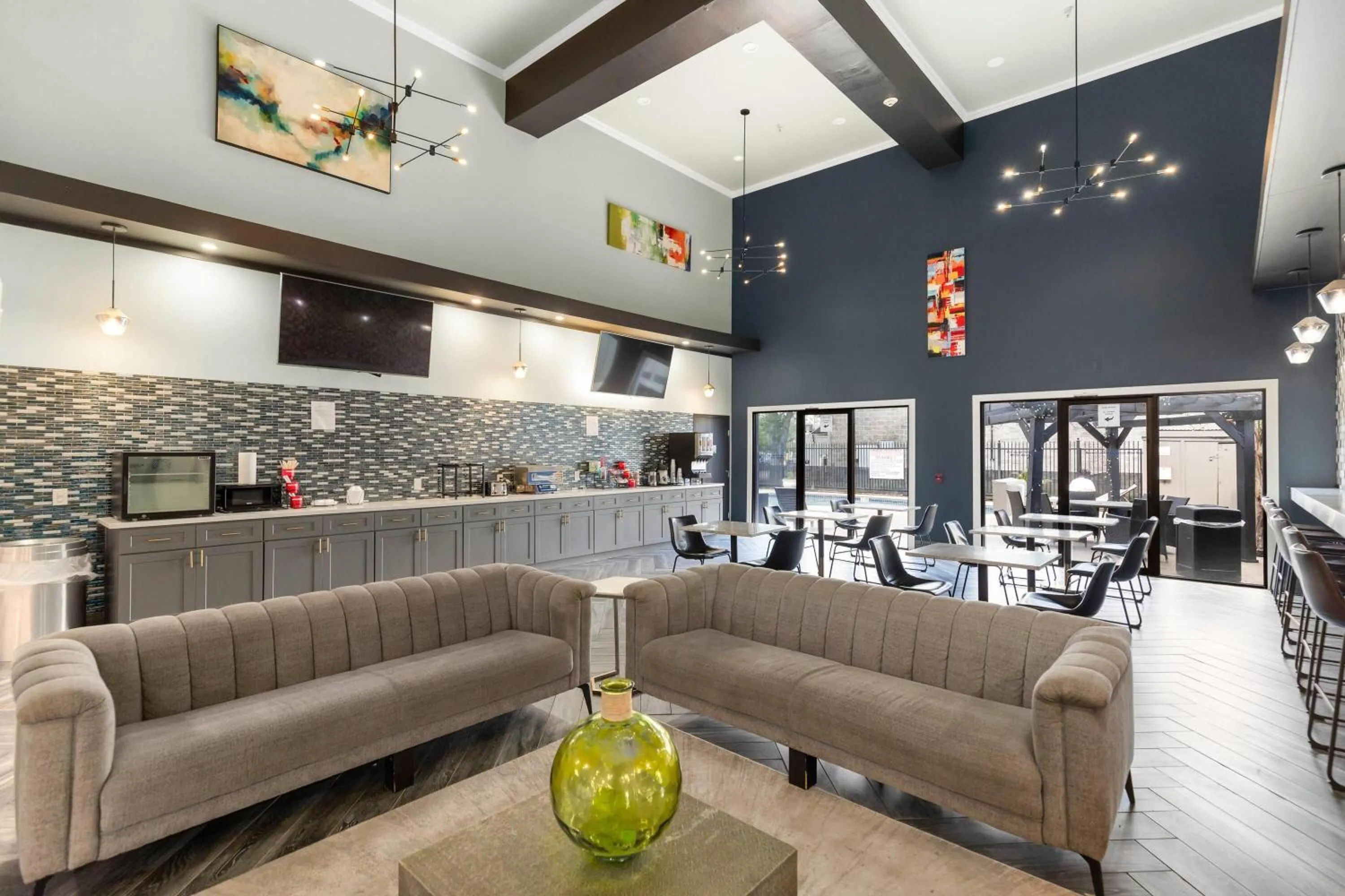 Lobby or reception in Wingate by Wyndham Humble/Houston Intercontinental Airport