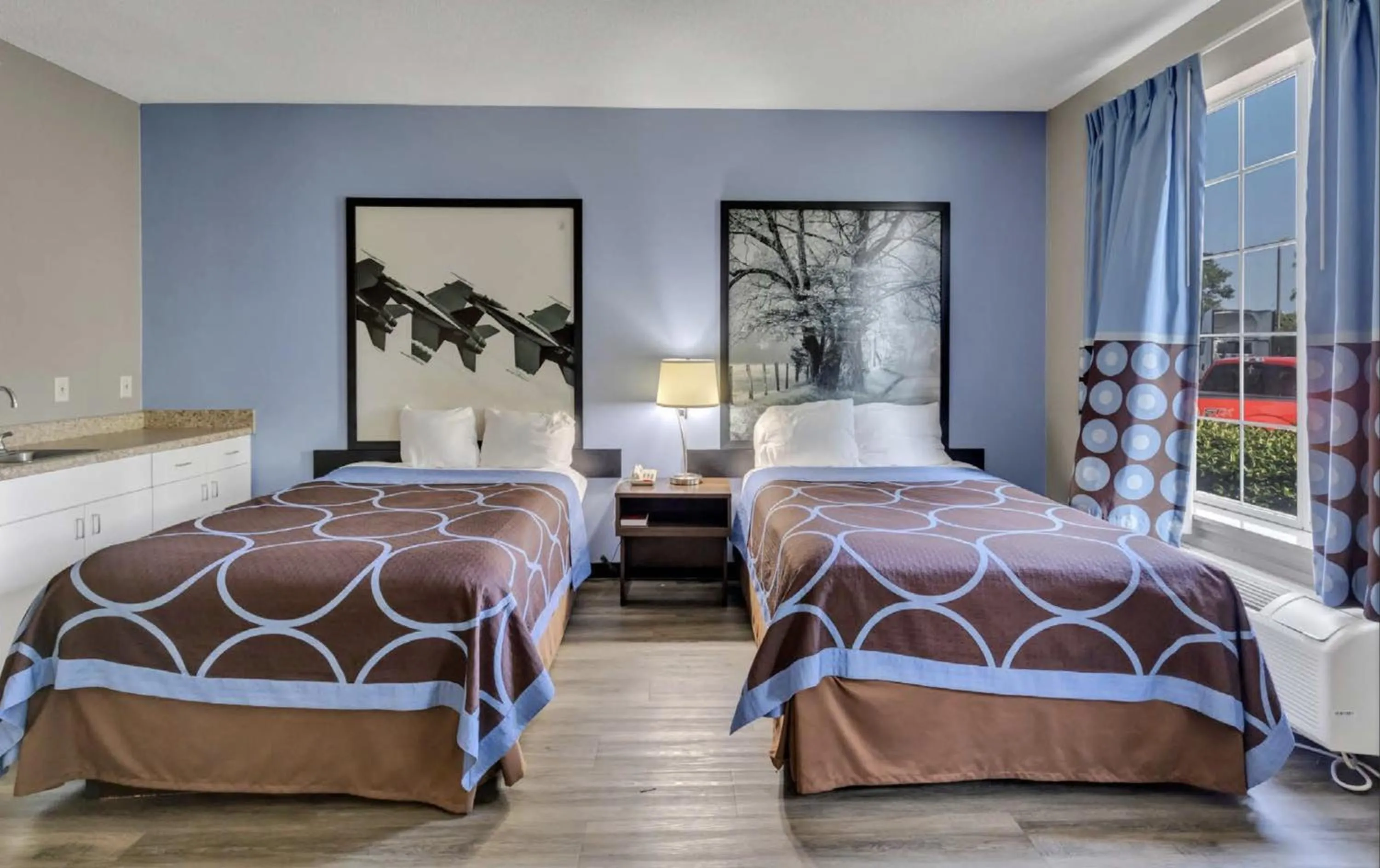 Bedroom, Bed in Super 8 by Wyndham Smithfield-Selma