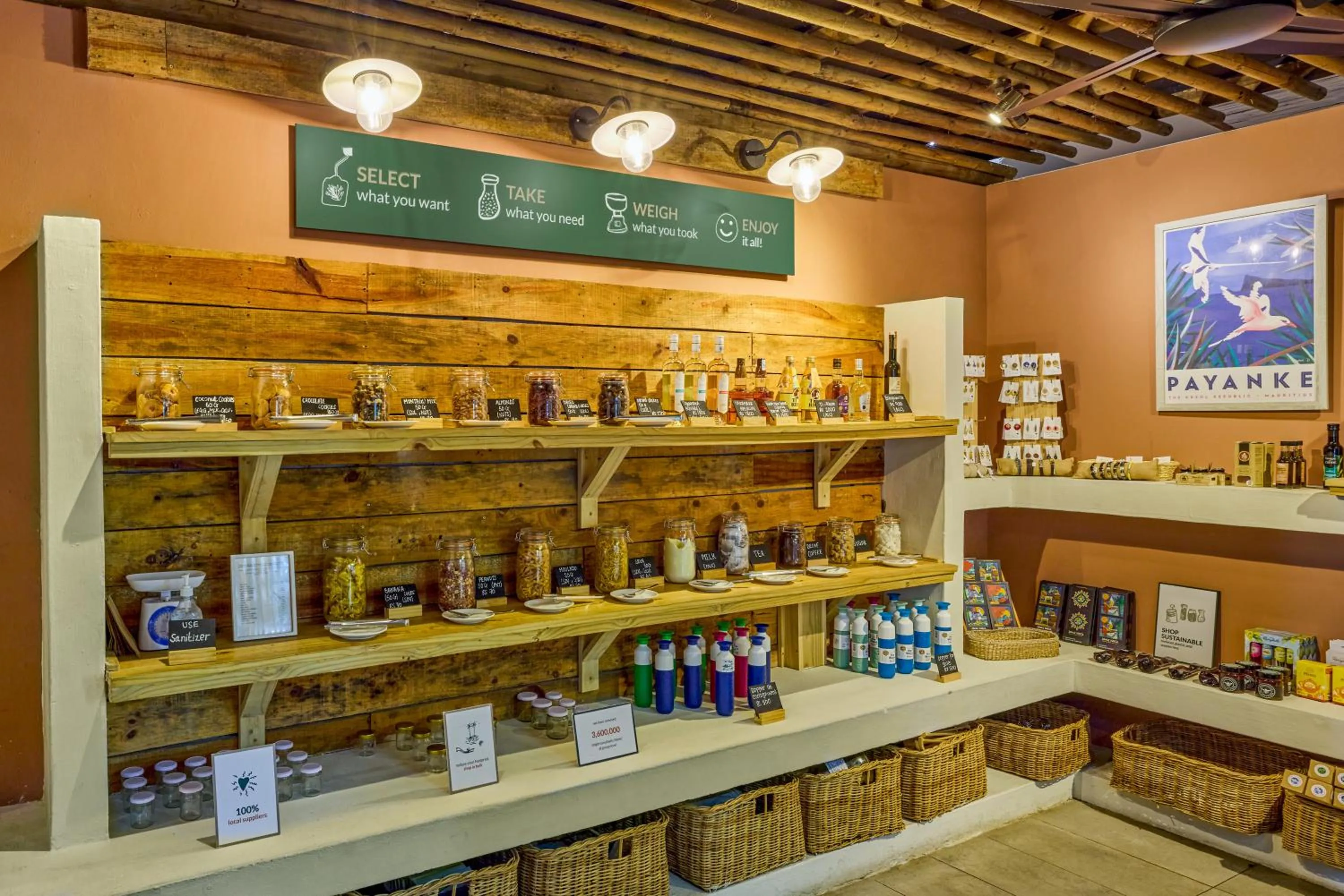 Food and drinks in Lagoon Attitude (Adults Only)