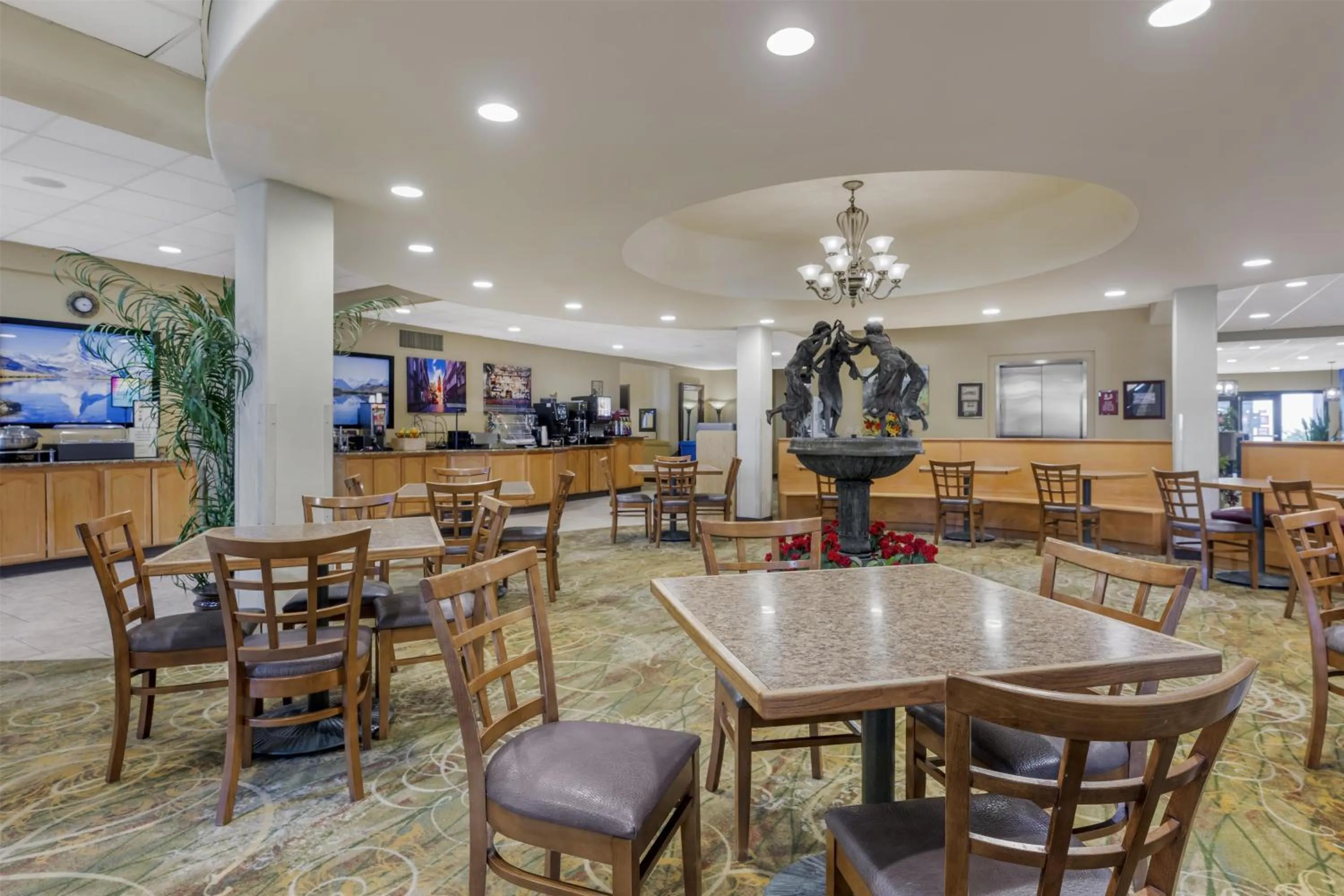 Breakfast in Best Western Plus Swiss Chalet Hotel & Suites