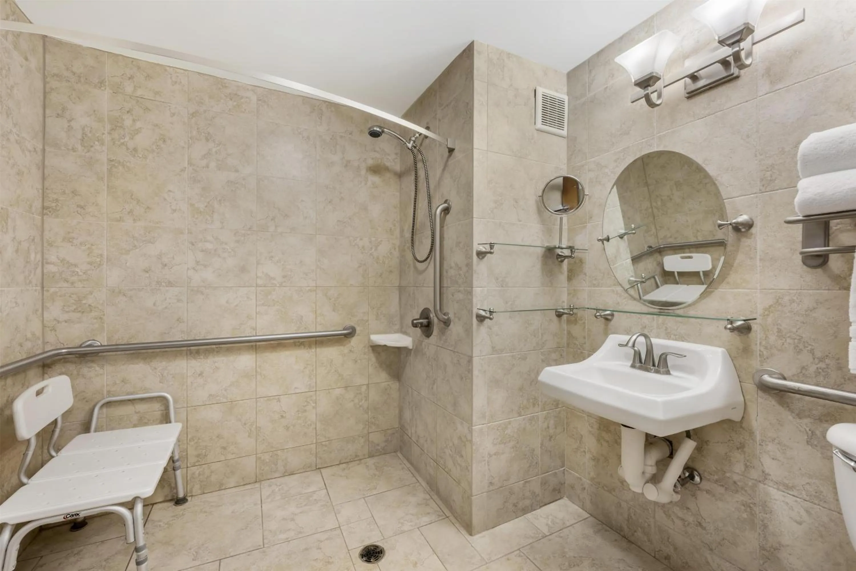 Bathroom in Best Western Plus Swiss Chalet Hotel & Suites