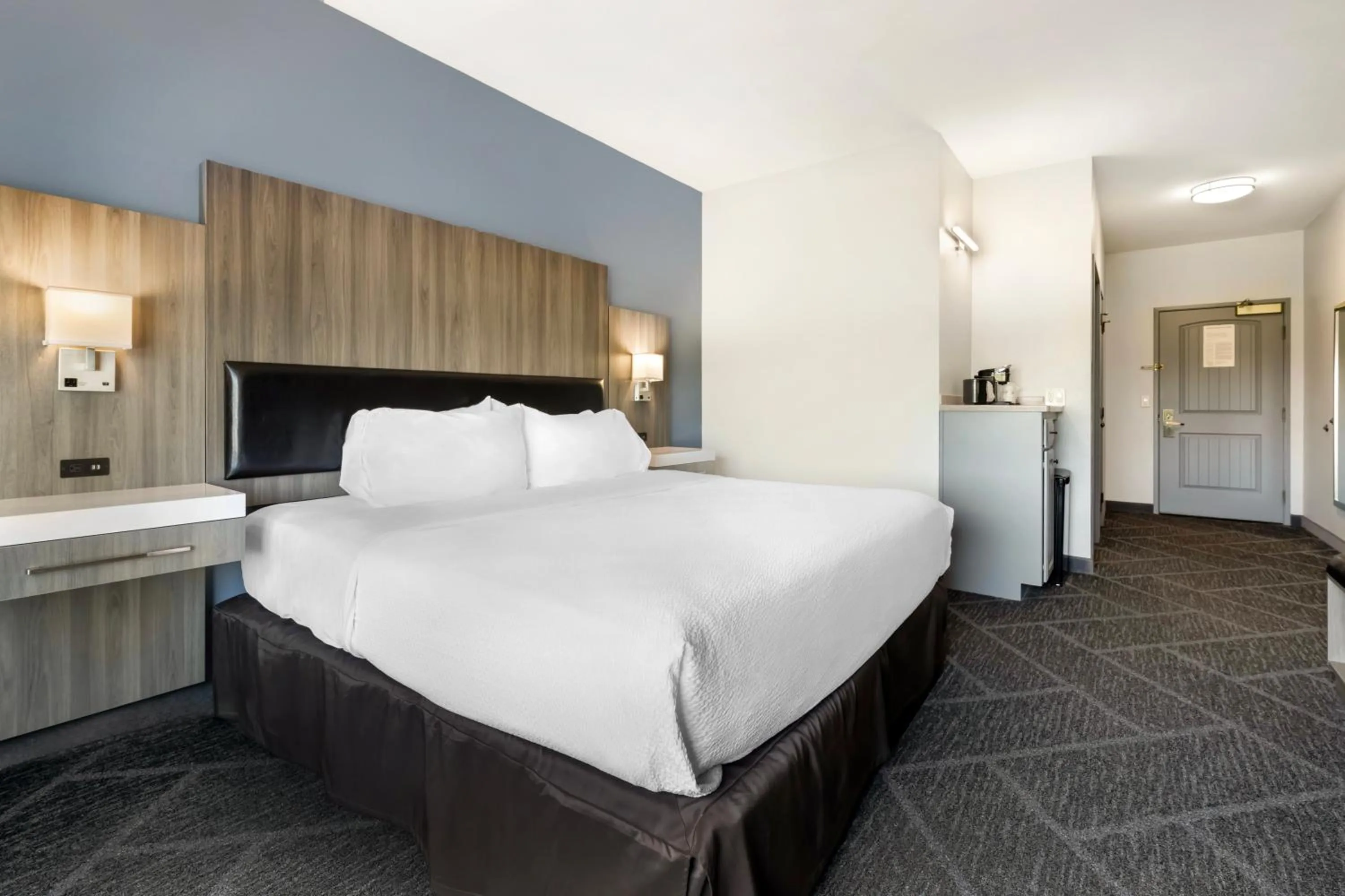 Bed in Wyndham Garden Appleton