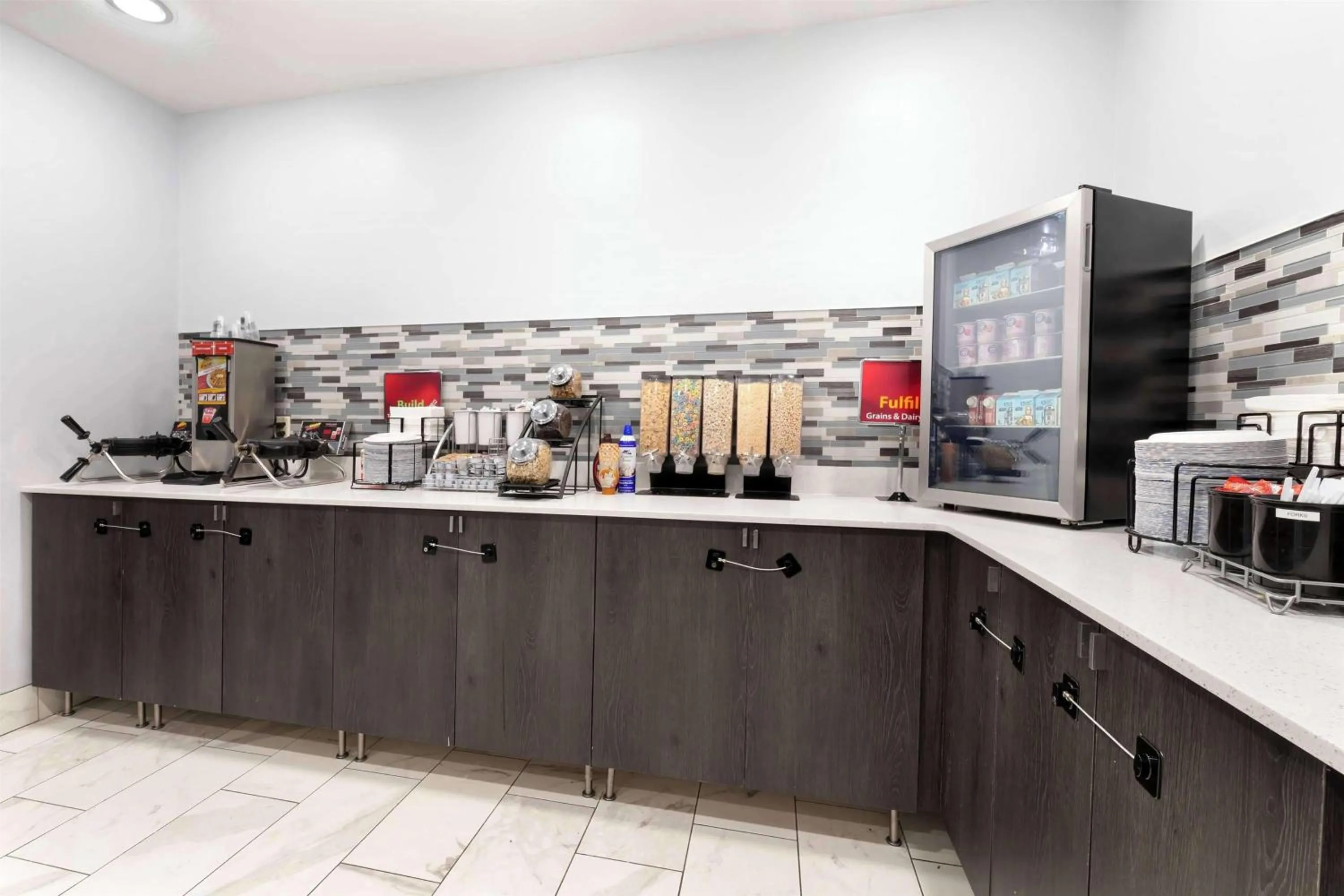 Restaurant/places to eat in Wyndham Garden Appleton