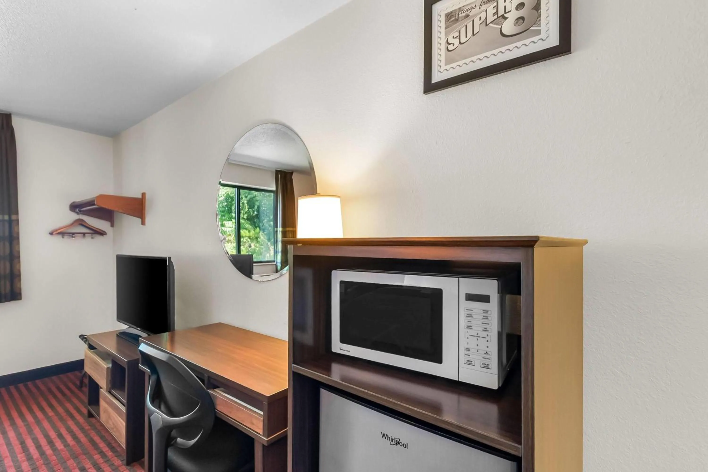 Bed in Super 8 by Wyndham Dumfries/Quantico