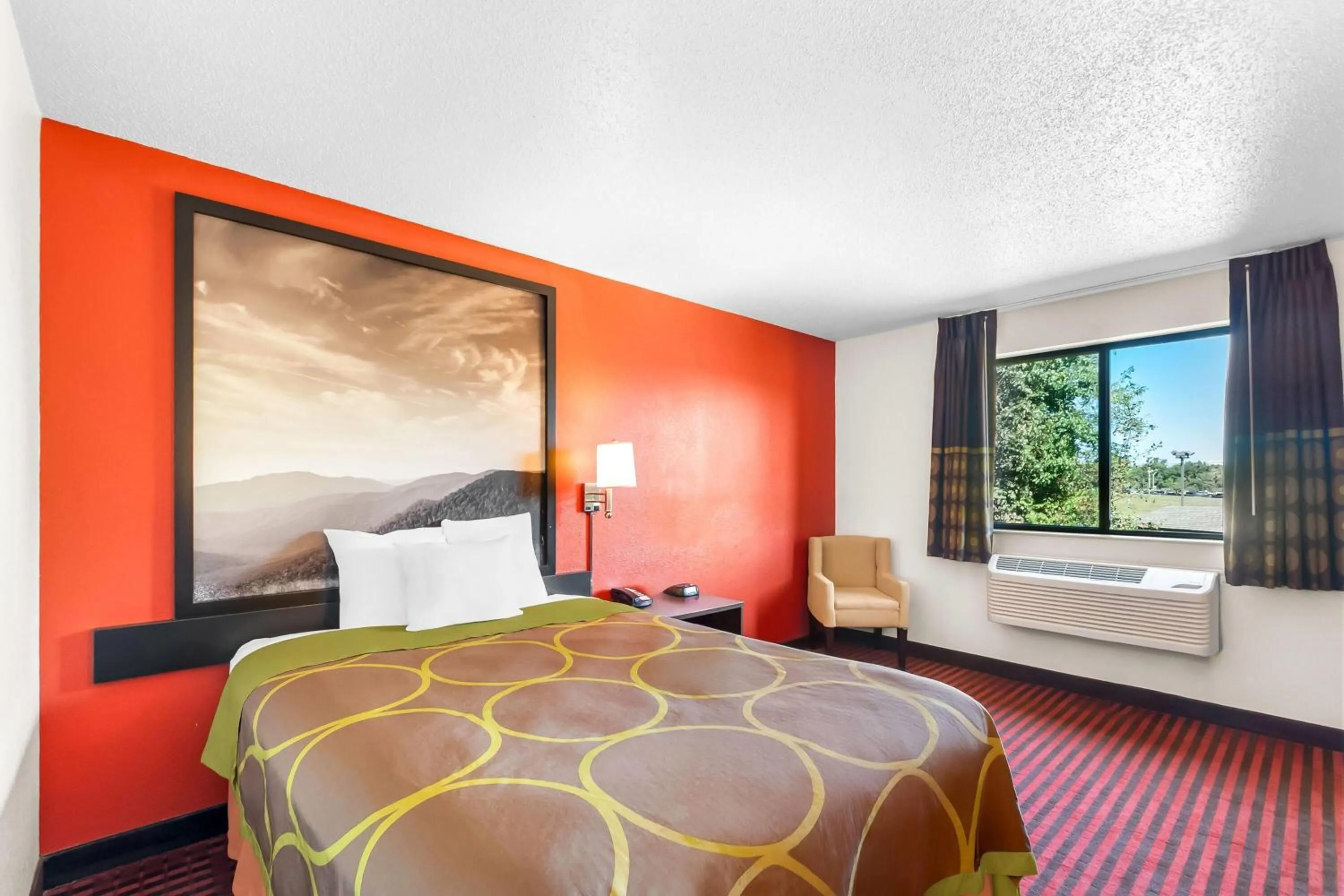 Bed in Super 8 by Wyndham Dumfries/Quantico