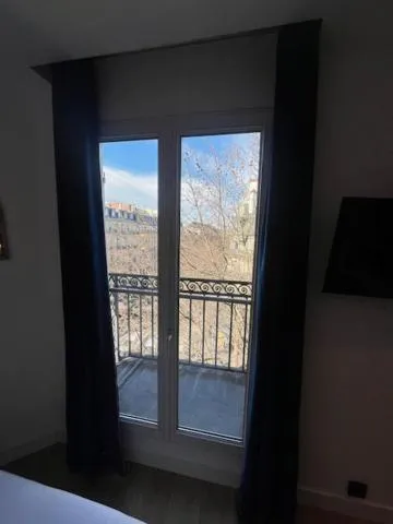 Bed in Hotel Cluny Square