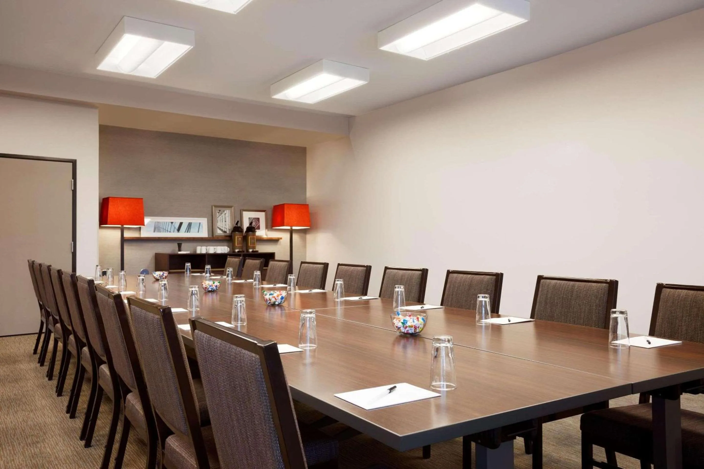 Meeting/conference room in Country Inn & Suites by Radisson Roseville - St Paul
