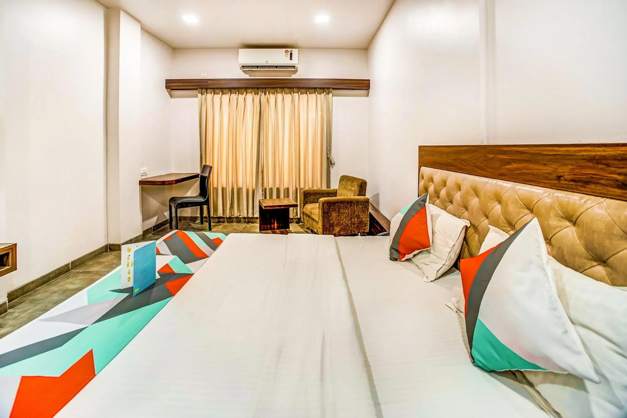 Bed in FabHotel Global Inn - Nr Sanjeevani Children's Hospital