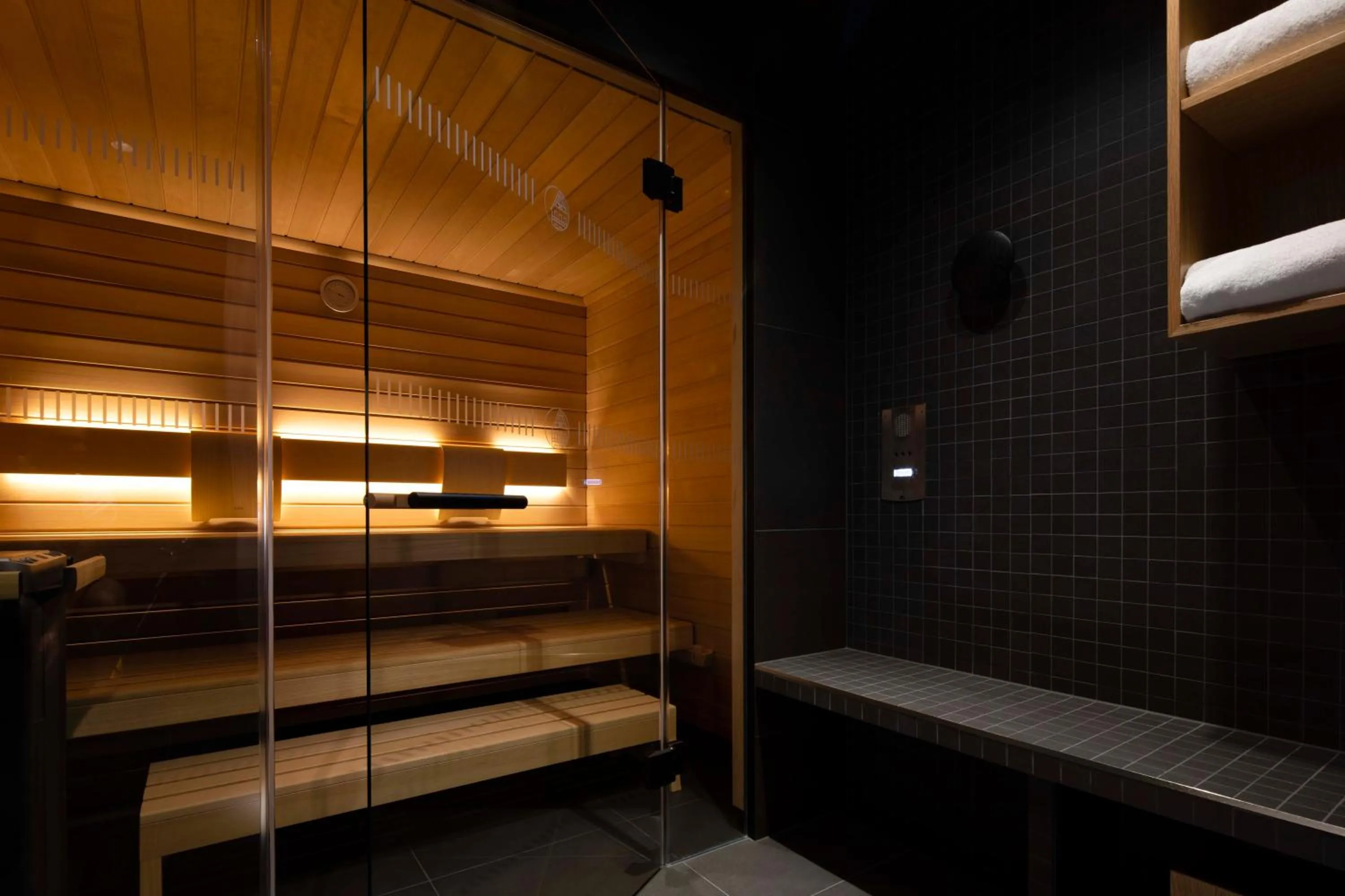 Sauna, Bed in Hotel Le Colombier