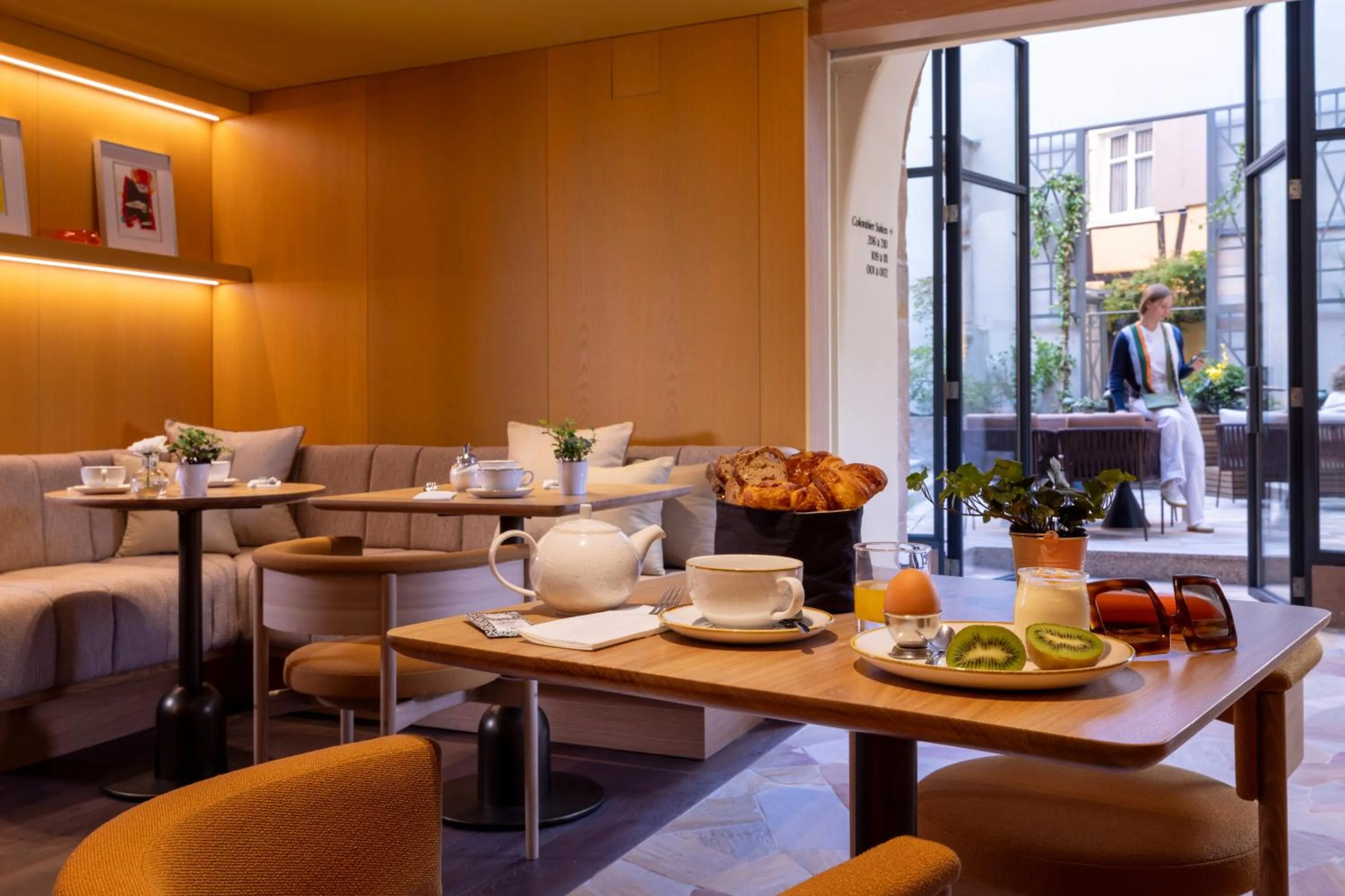 Breakfast in Hotel Le Colombier