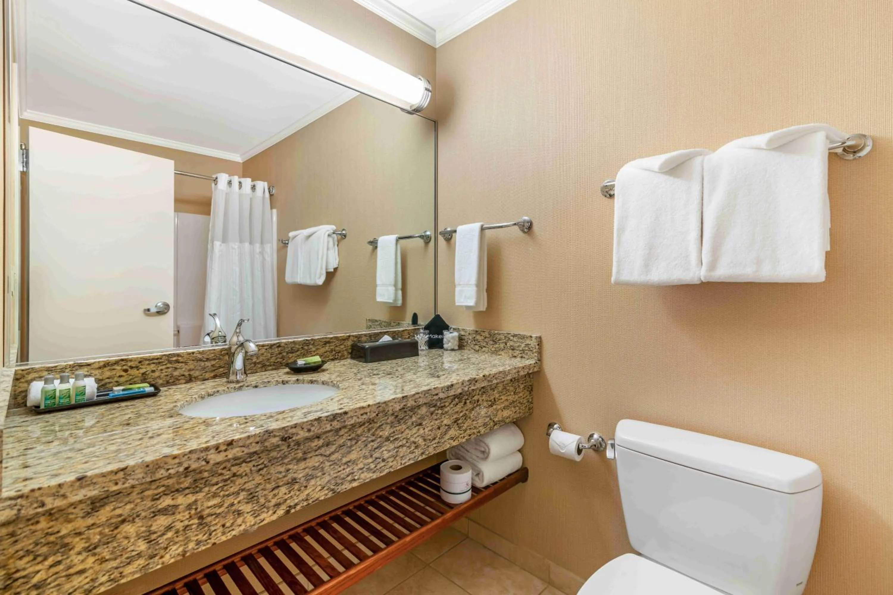 Bathroom in Gorges Grant Hotel