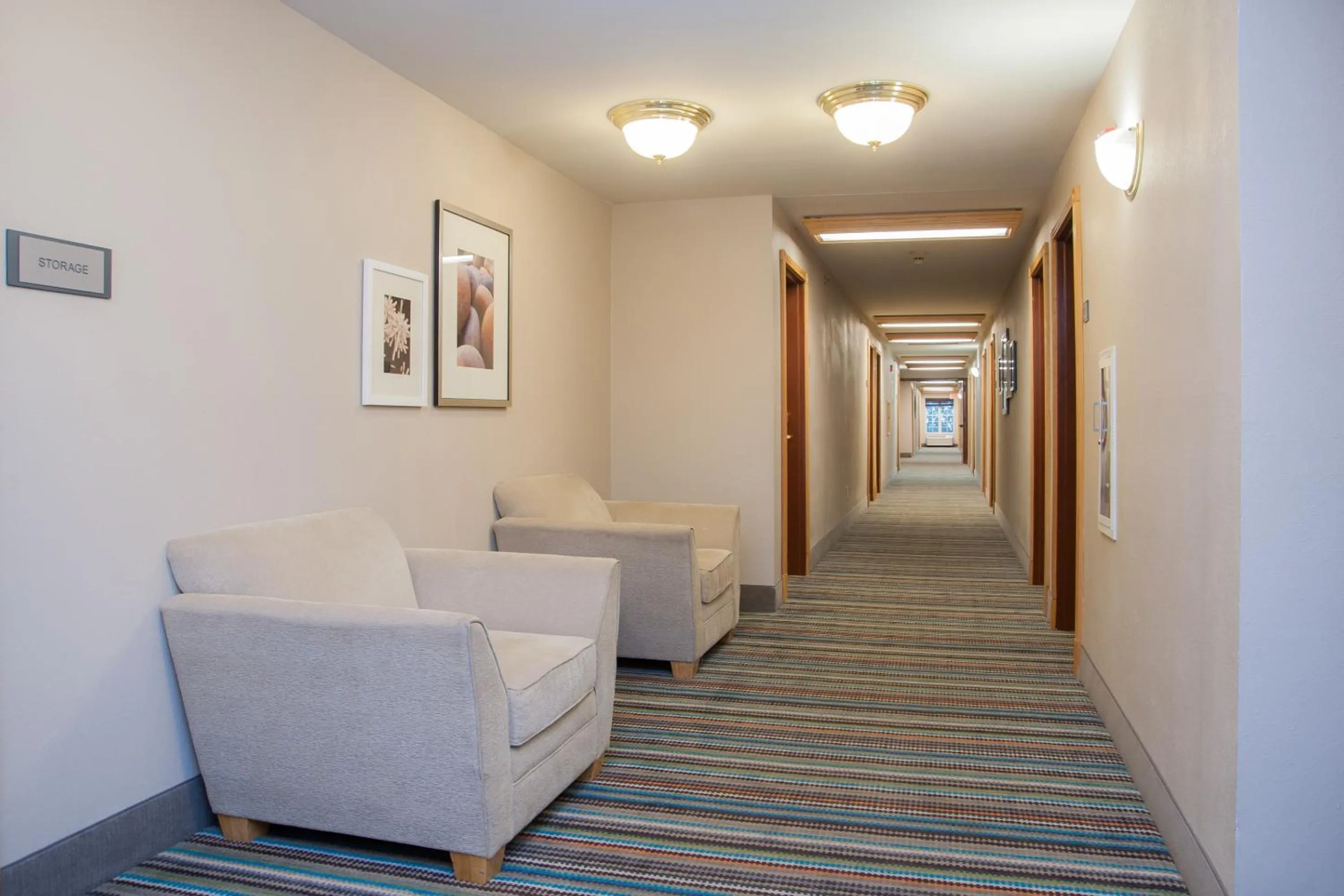Area and facilities in Country Inn & Suites by Radisson, Milwaukee Airport, WI