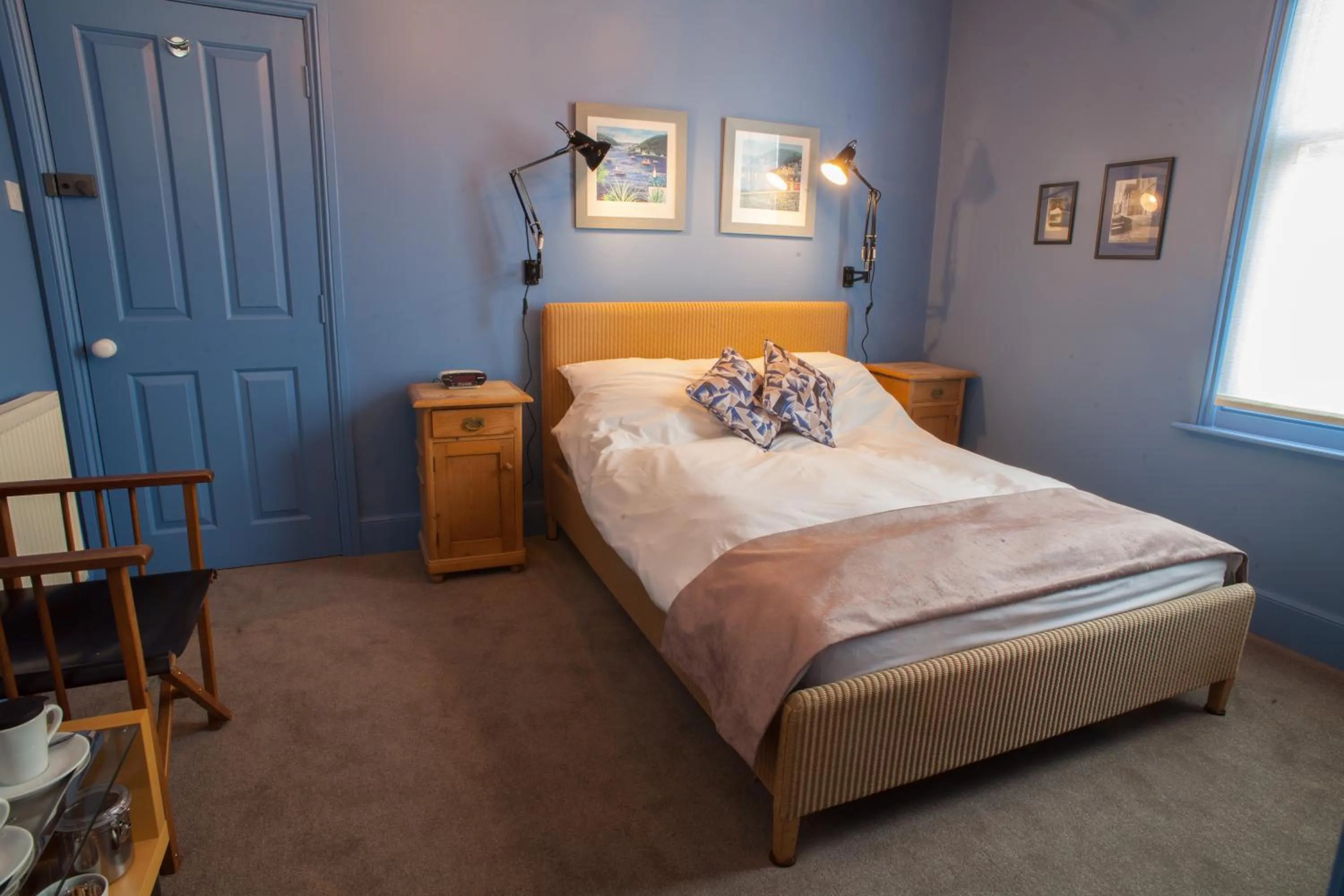Bedroom, Bed in Hill View House