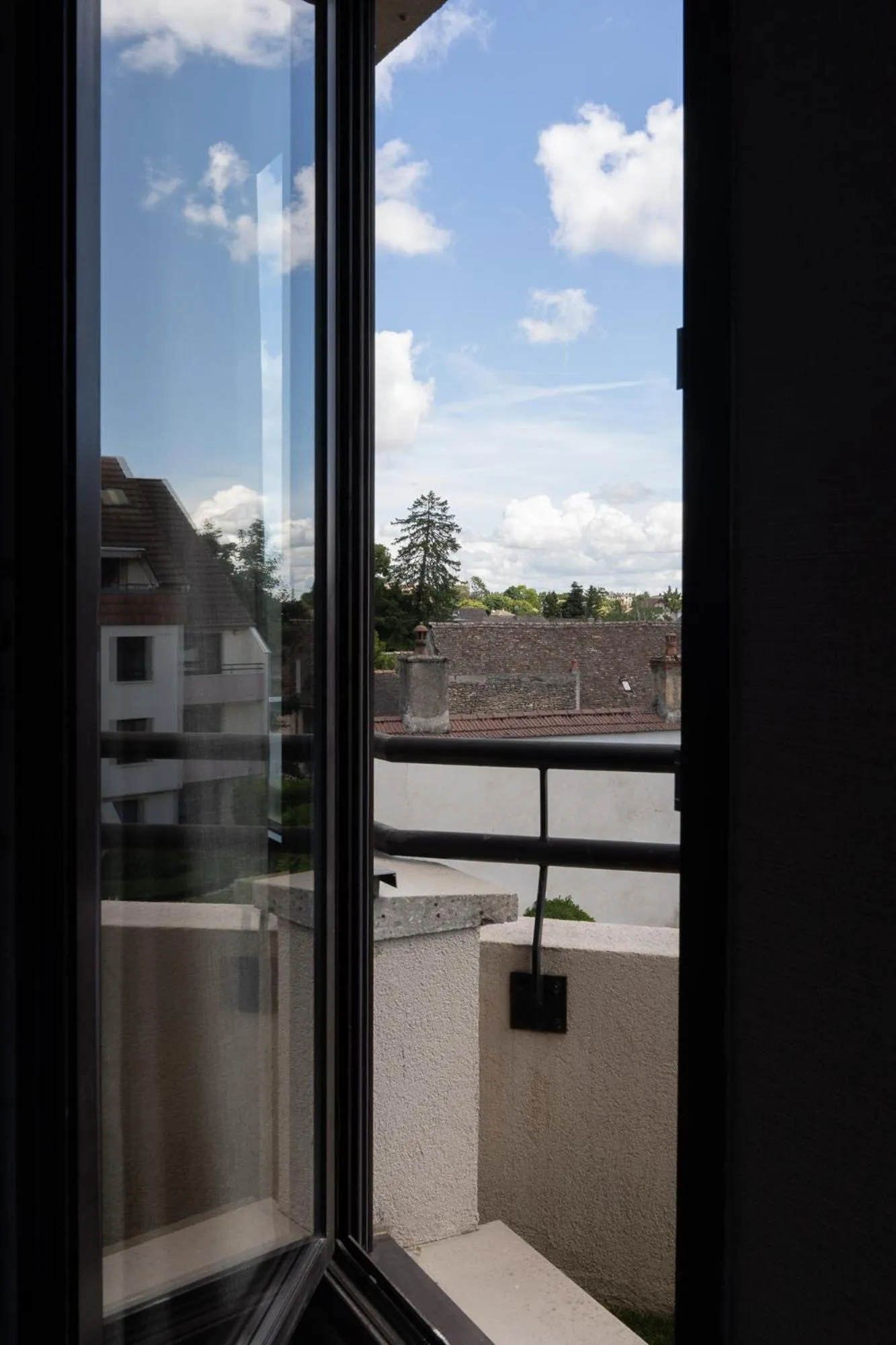 Balcony/Terrace in Hôtel Henry II Beaune Centre
