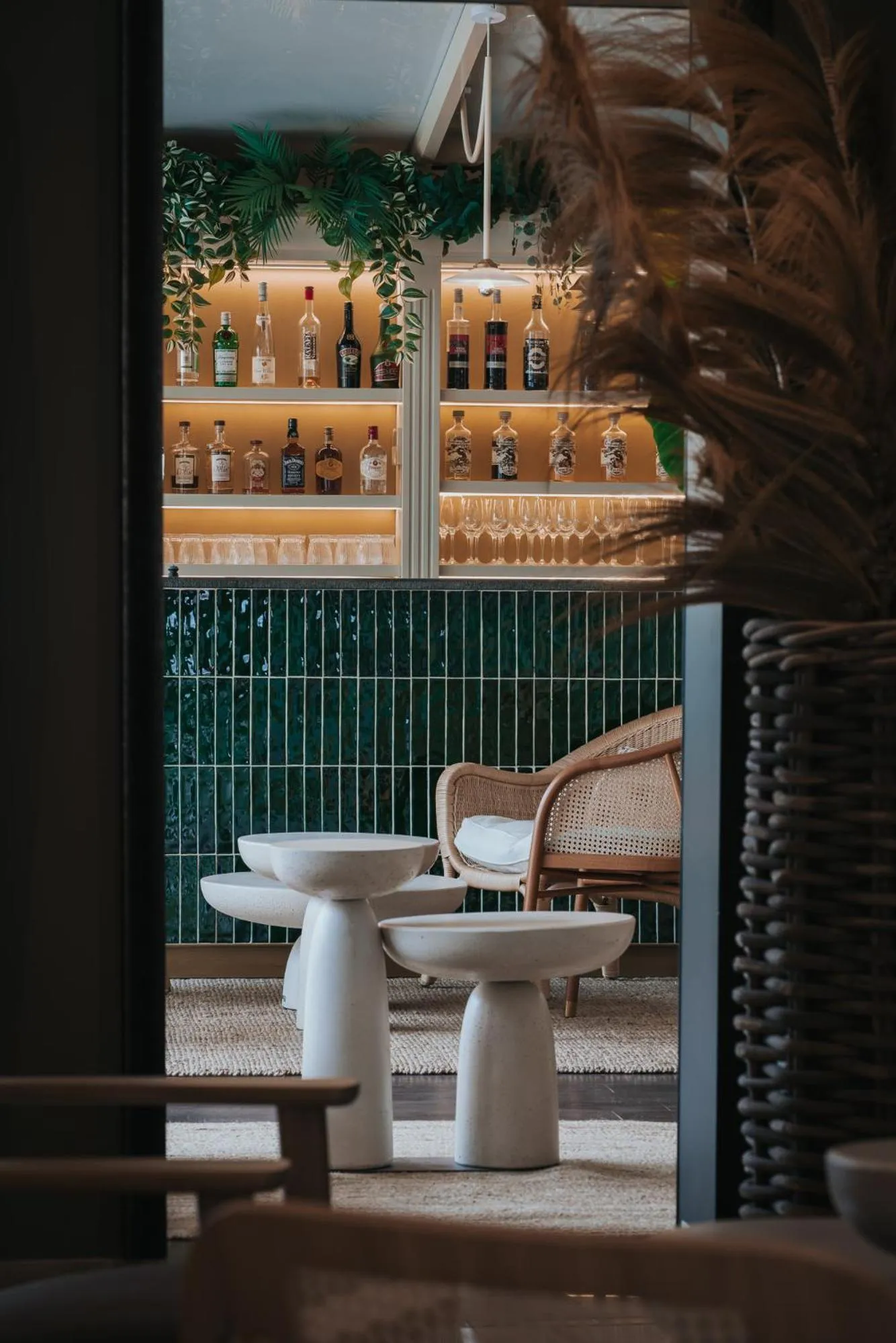 Lounge or bar in Hôtel Henry II Beaune Centre