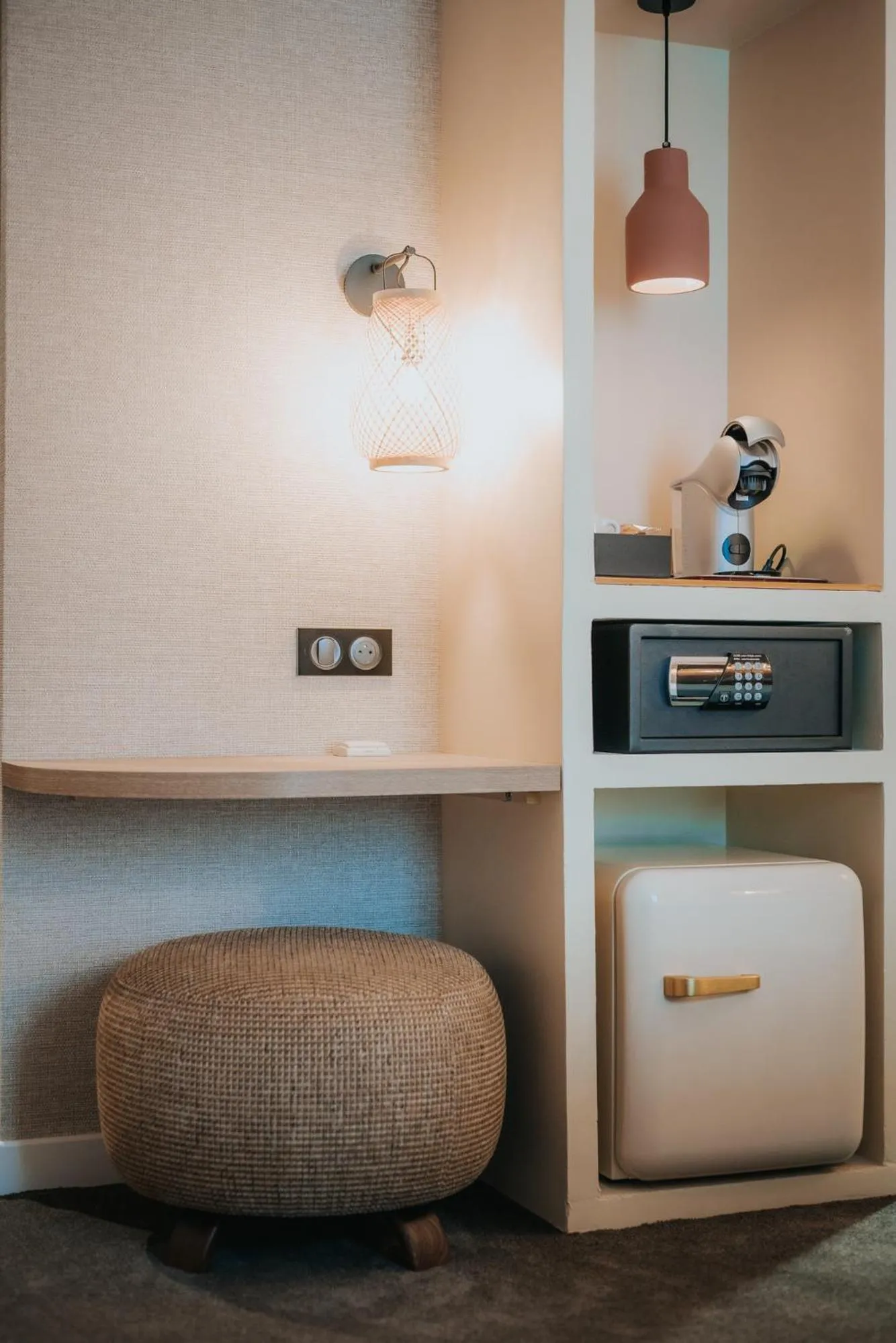 Bedroom in Hôtel Henry II Beaune Centre