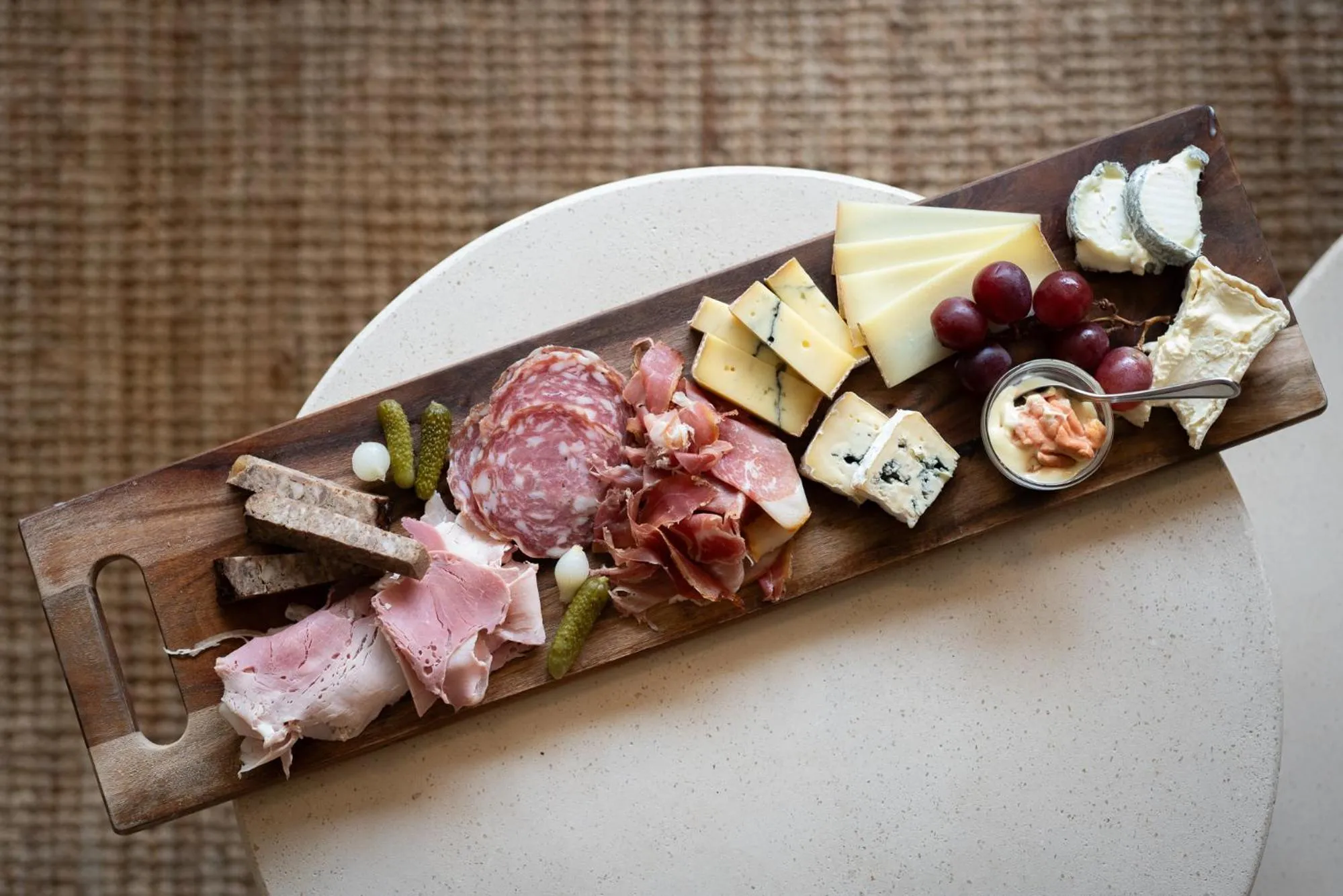 Lounge or bar in Hôtel Henry II Beaune Centre
