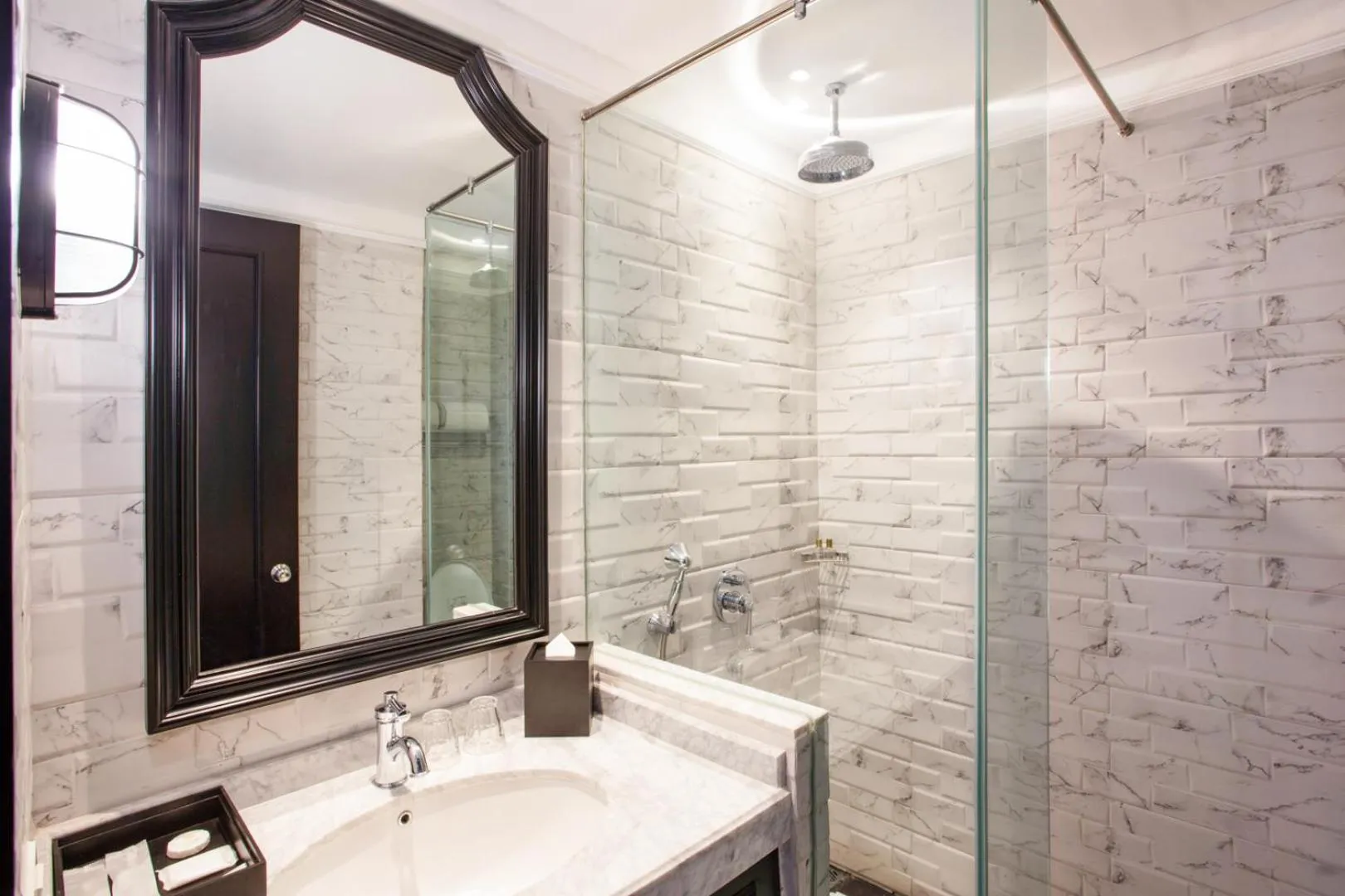 Bathroom in Hotel Des Indes Menteng