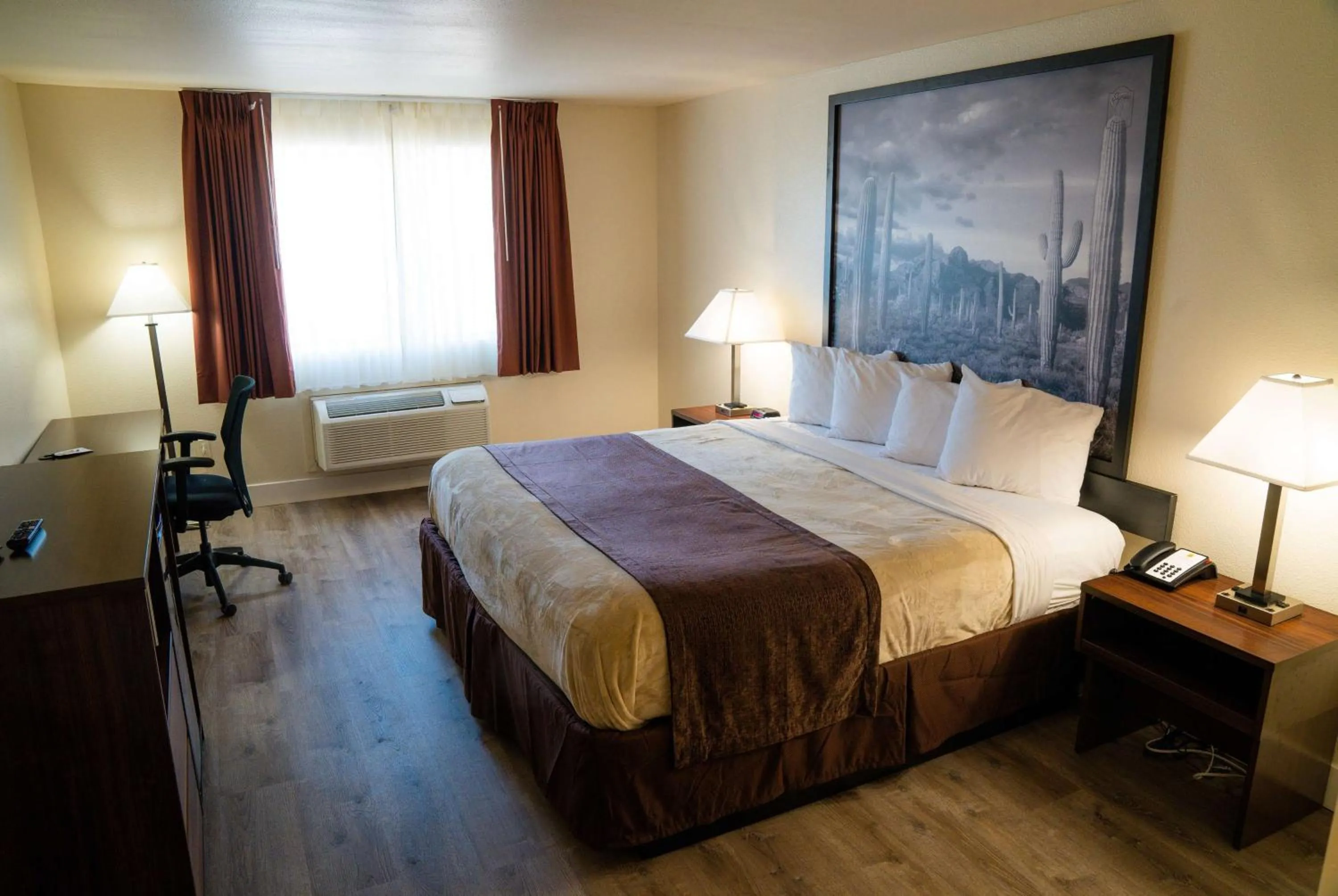 Photo of the whole room, Bed in Super 8 by Wyndham Yuma