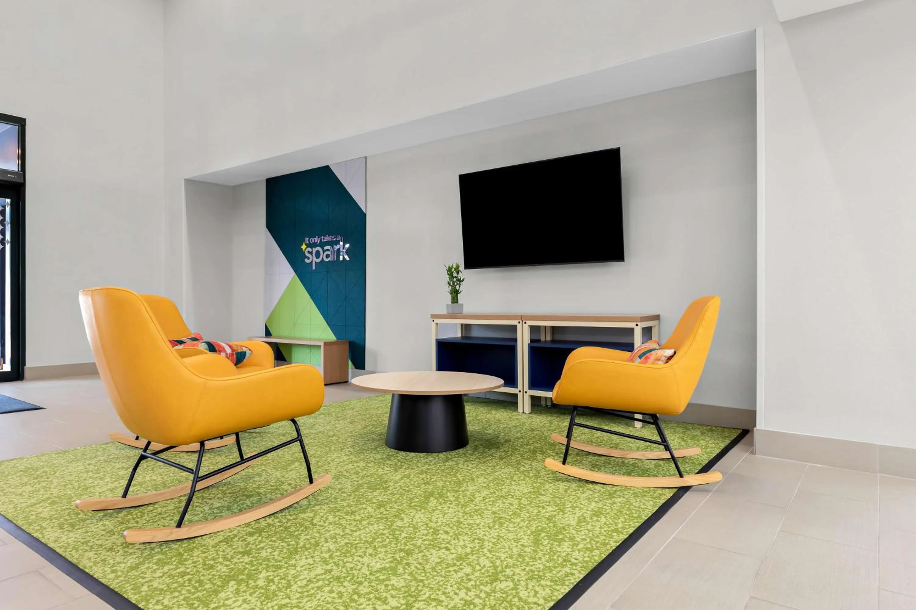 Lobby or reception in Wingate by Wyndham Tupelo