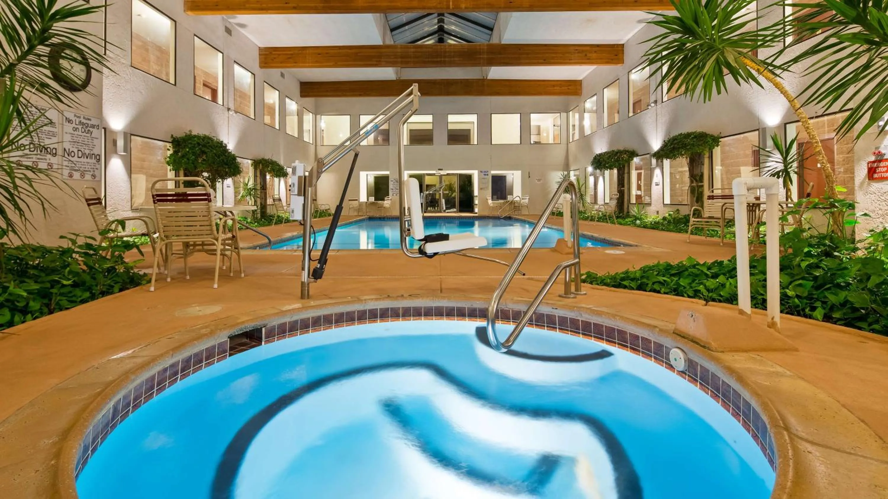 Pool view in Best Western Pecos Inn