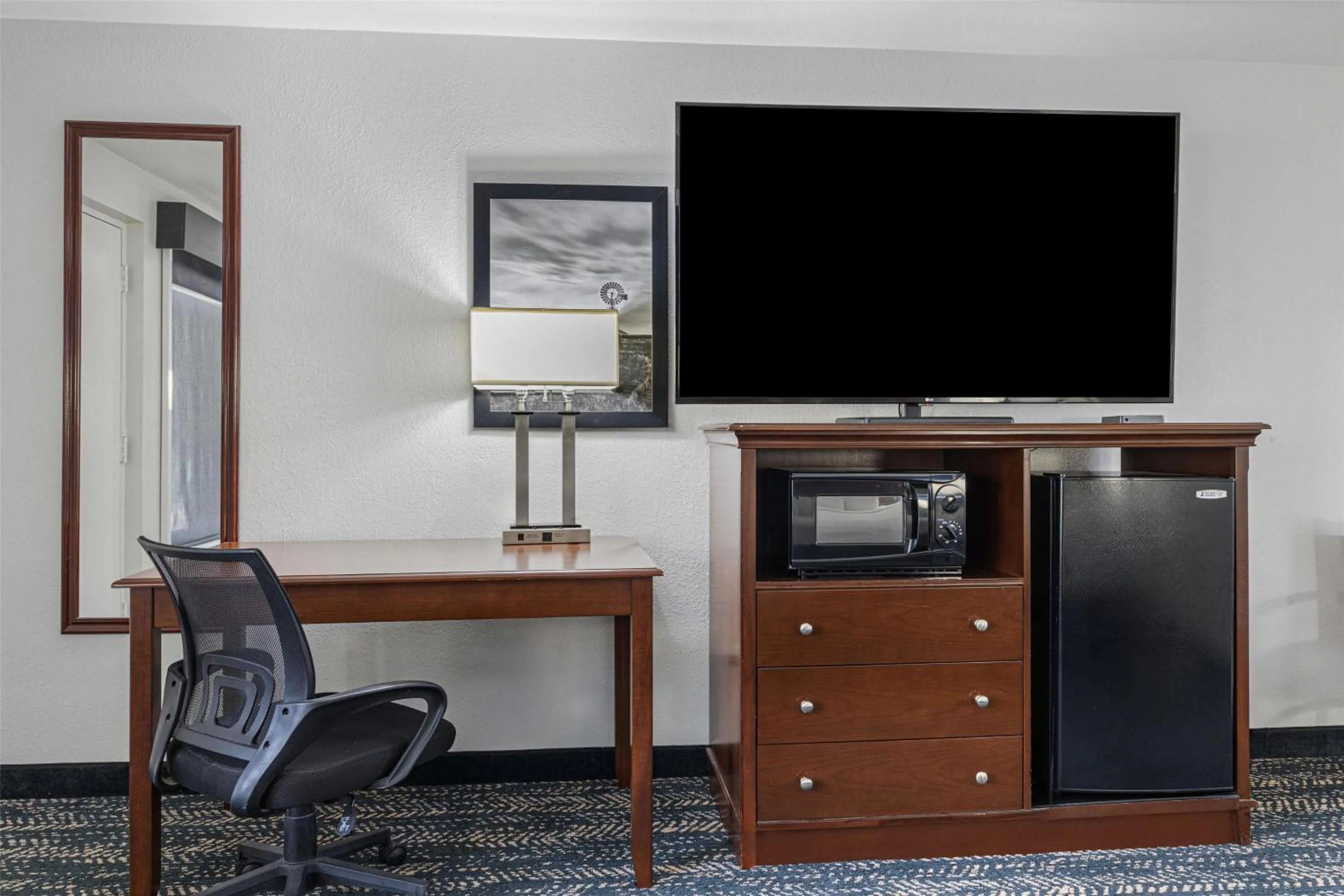 Bedroom in Best Western Canton Inn