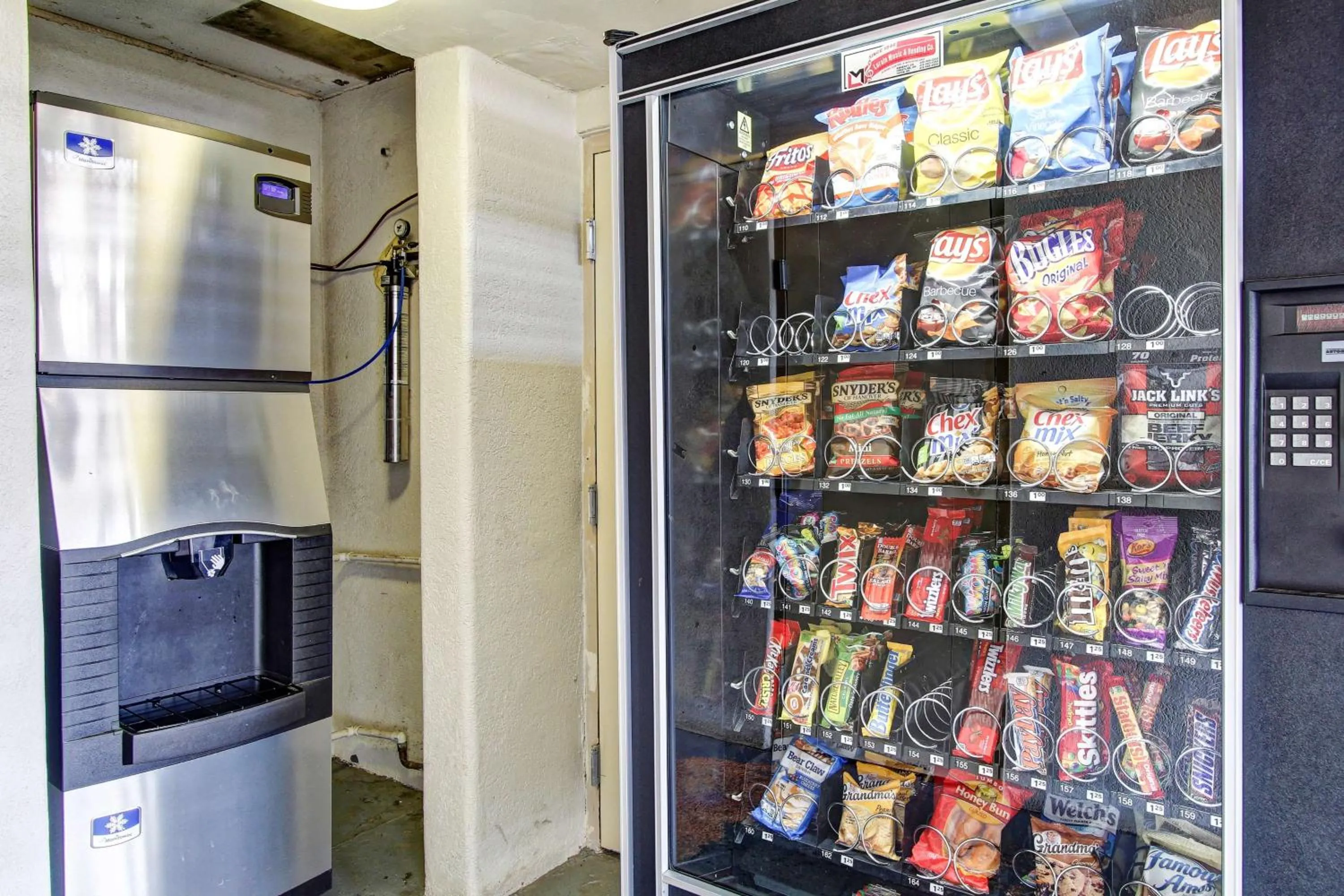 On site in Motel 6-North Ridgeville, OH - Cleveland Intl Airport - N Ridgeville