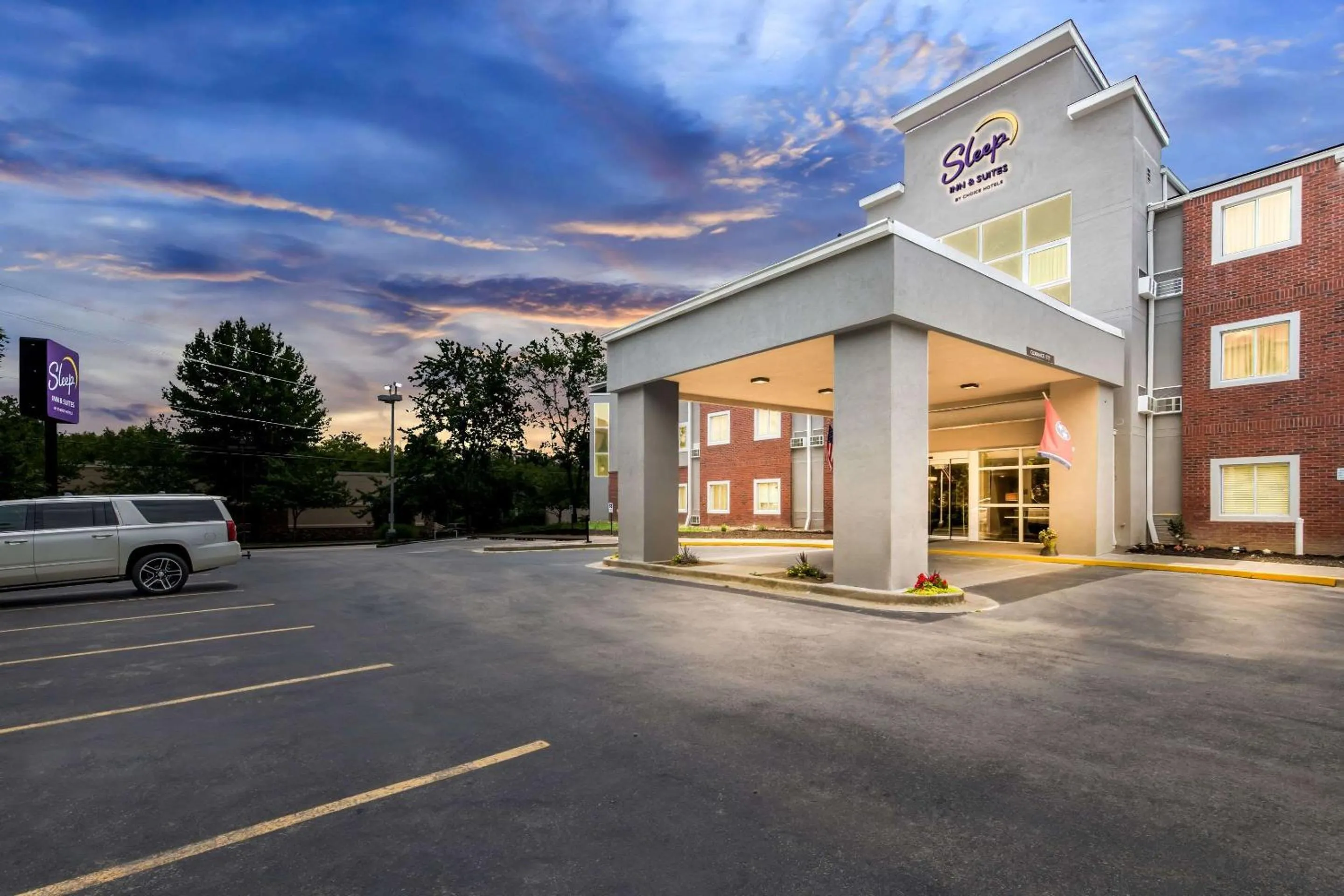Property building in Sleep Inn & Suites Pigeon Forge Downtown