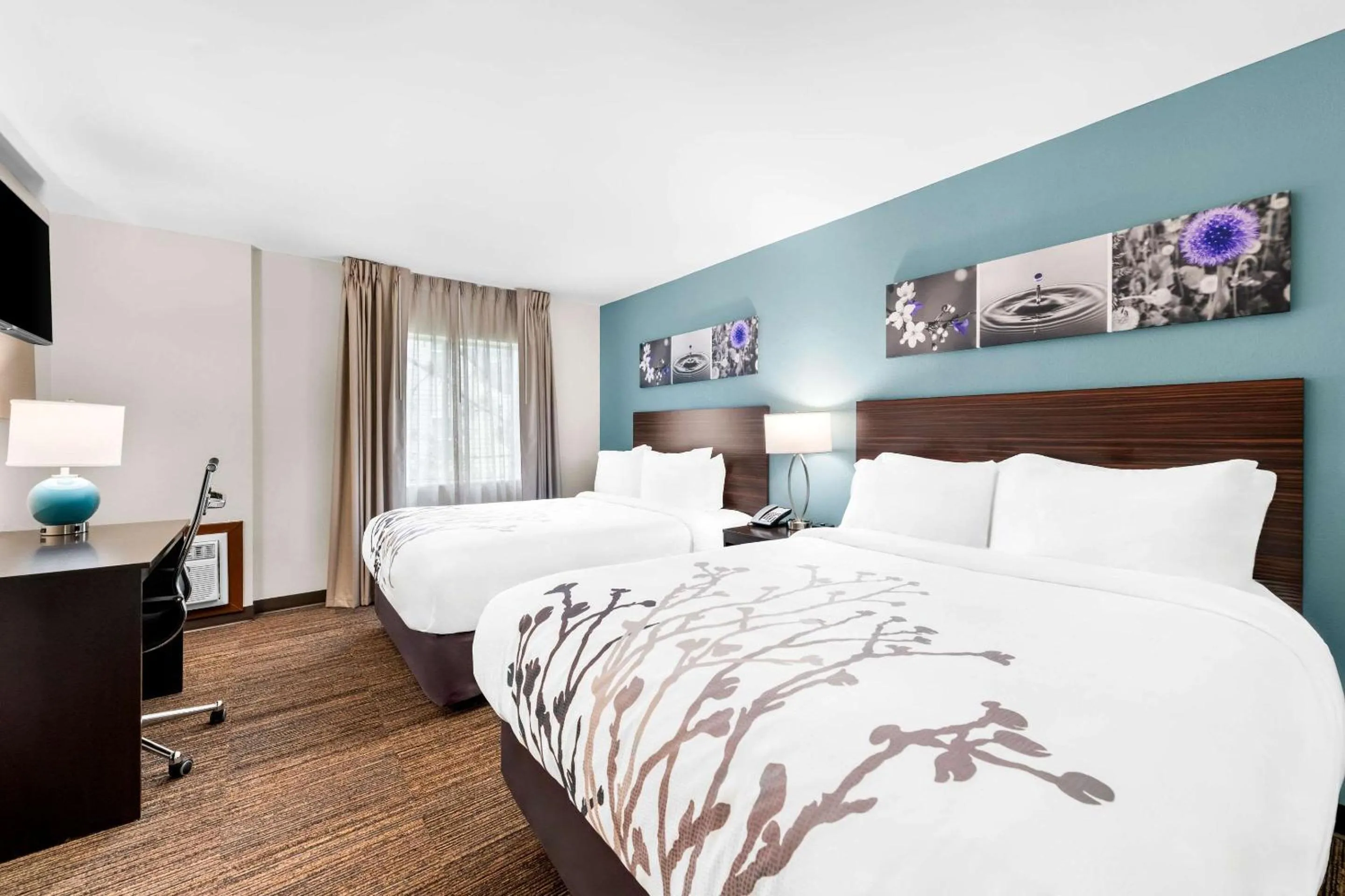 Bedroom, Bed in Sleep Inn & Suites Pigeon Forge Downtown