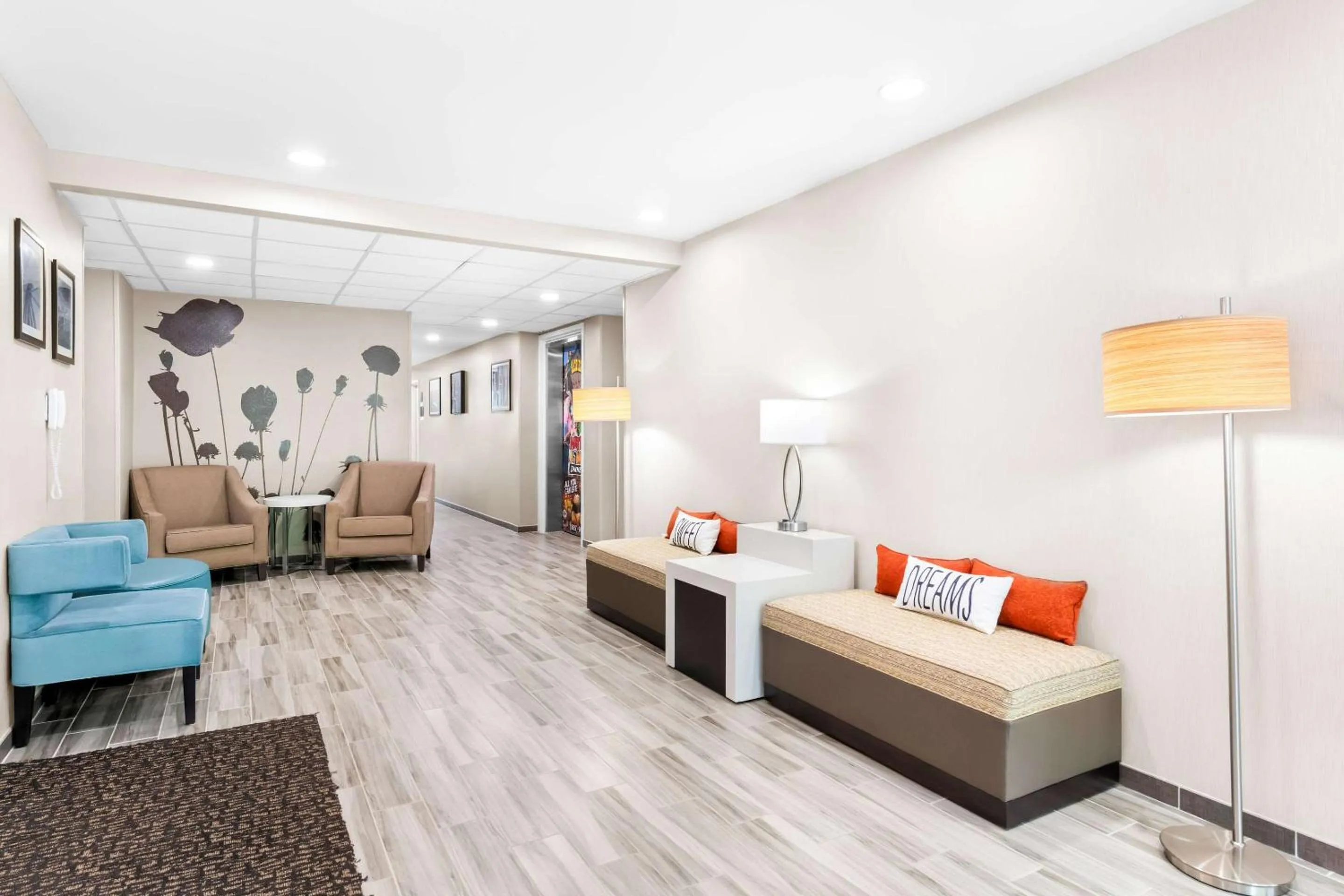 Lobby or reception in Sleep Inn & Suites Pigeon Forge Downtown