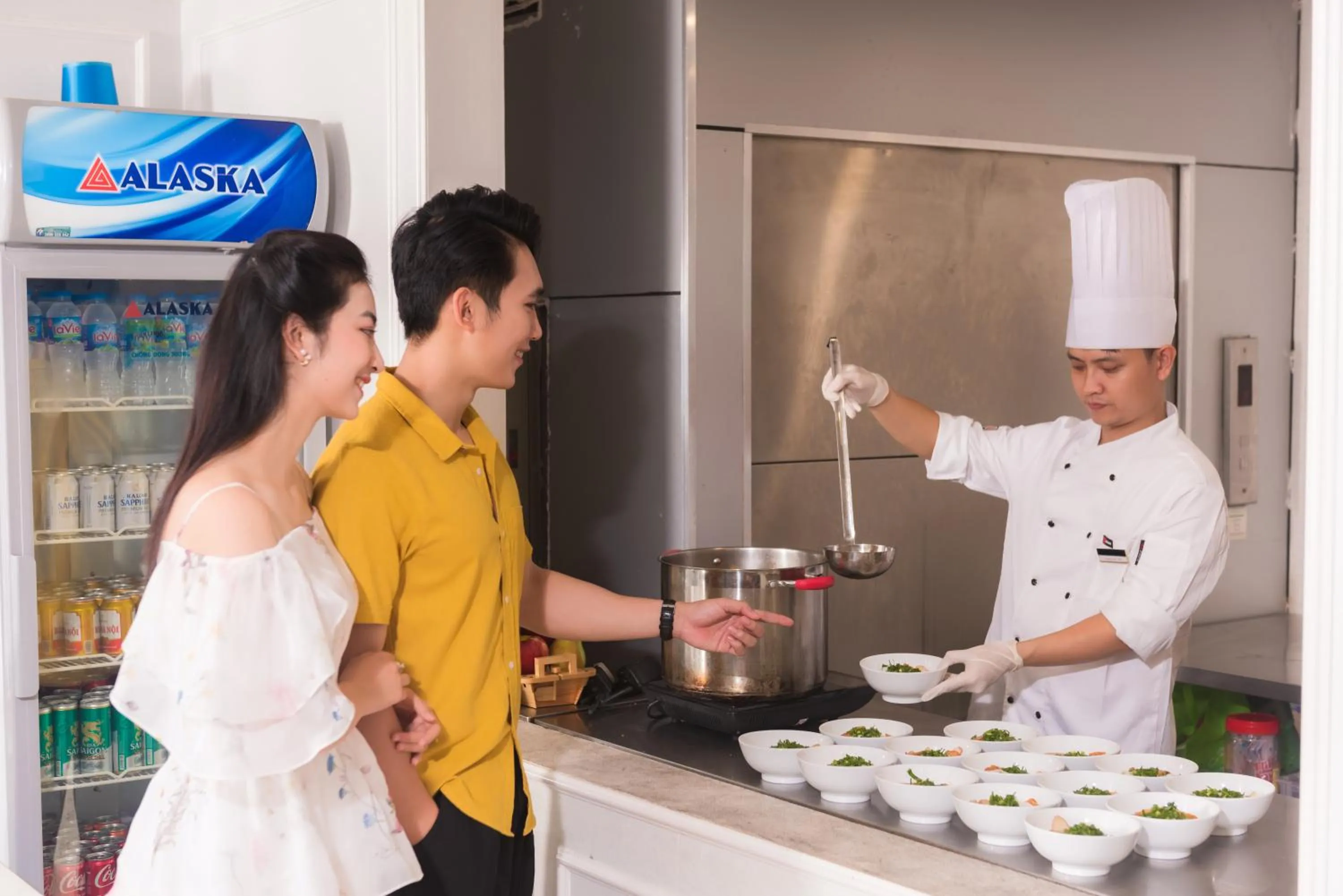 Restaurant/places to eat in Minh Chau Pearl Hotel & Spa - Quan Lan Island