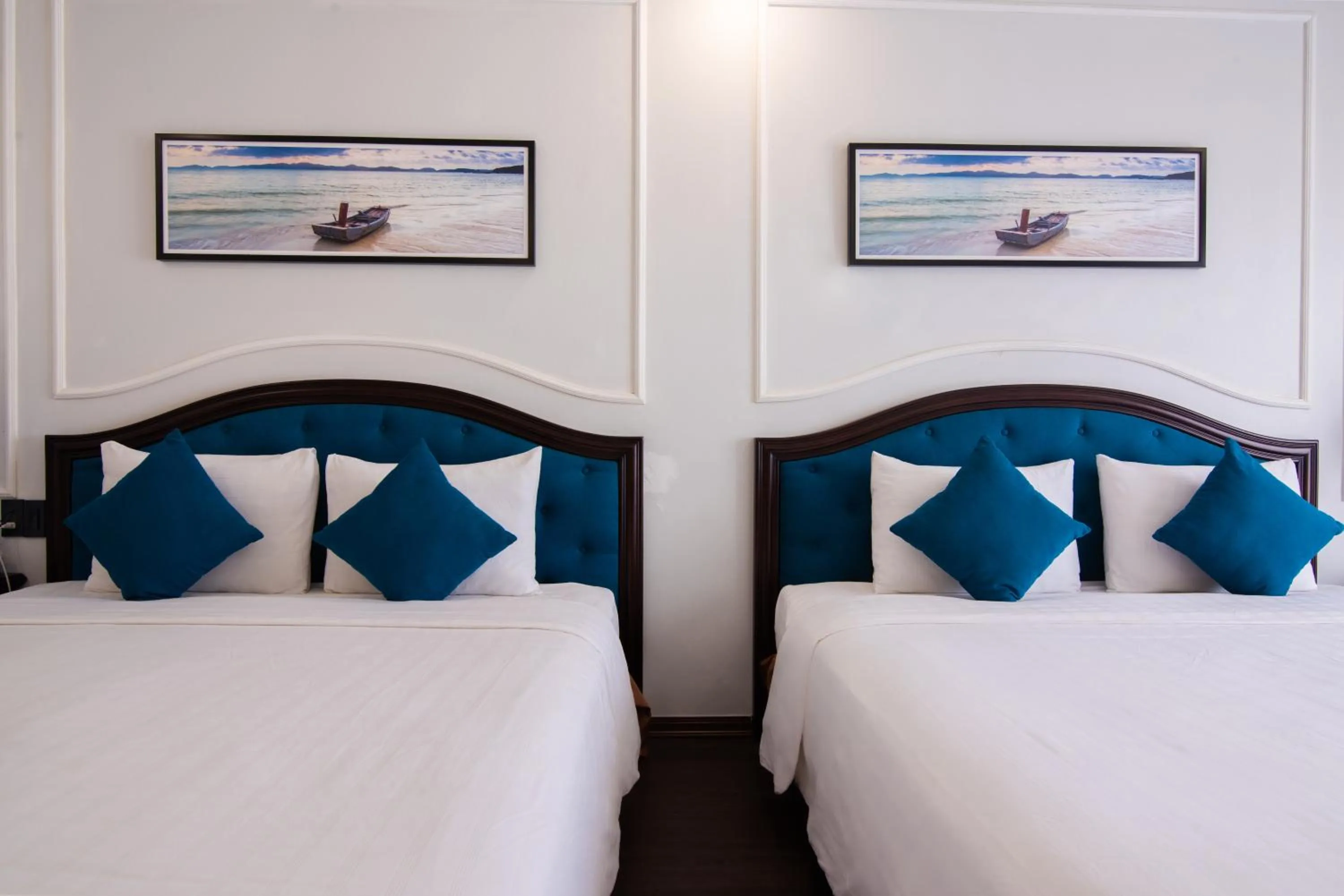 Bed in Minh Chau Pearl Hotel & Spa - Quan Lan Island