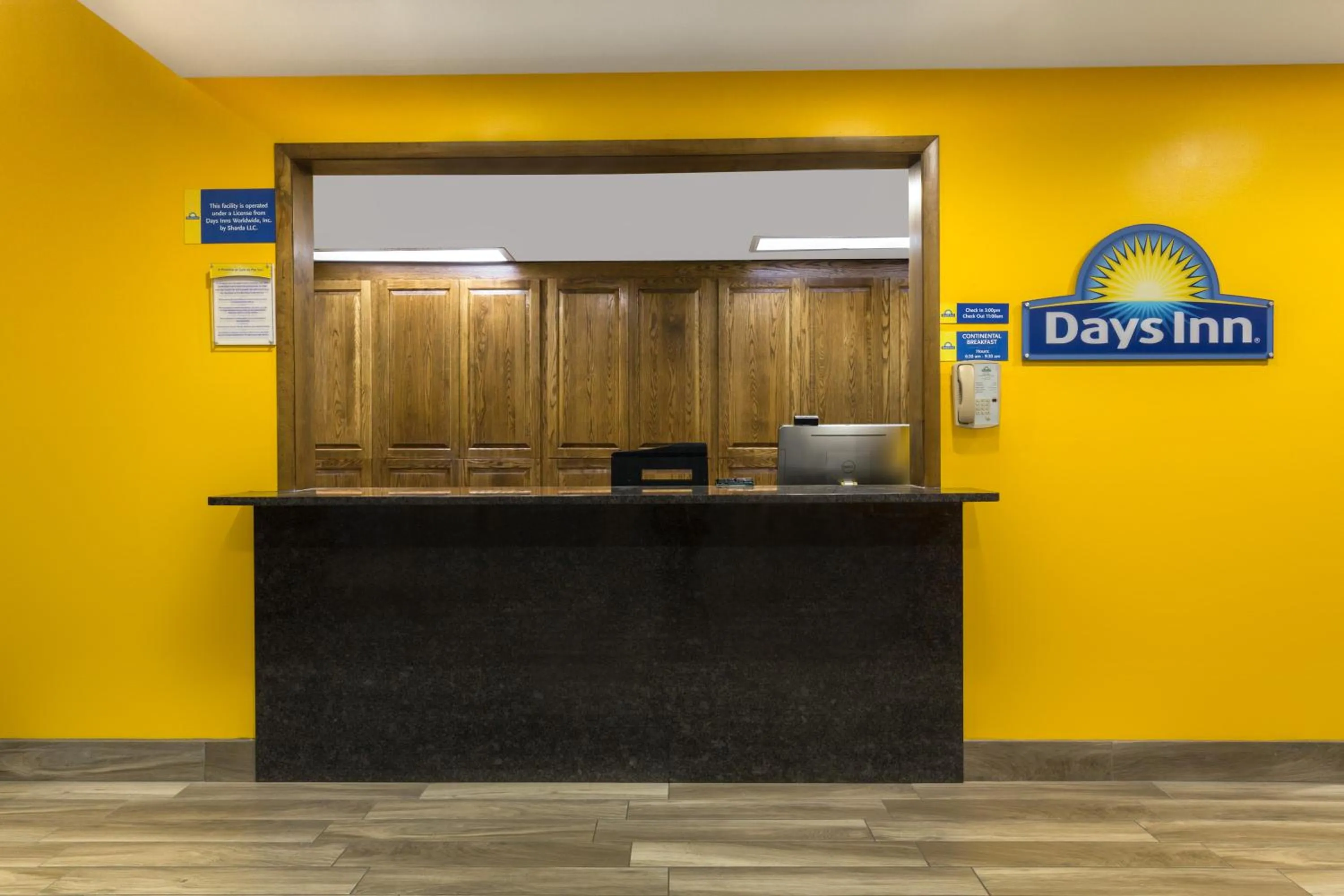 Lobby or reception in Days Inn by Wyndham Delta