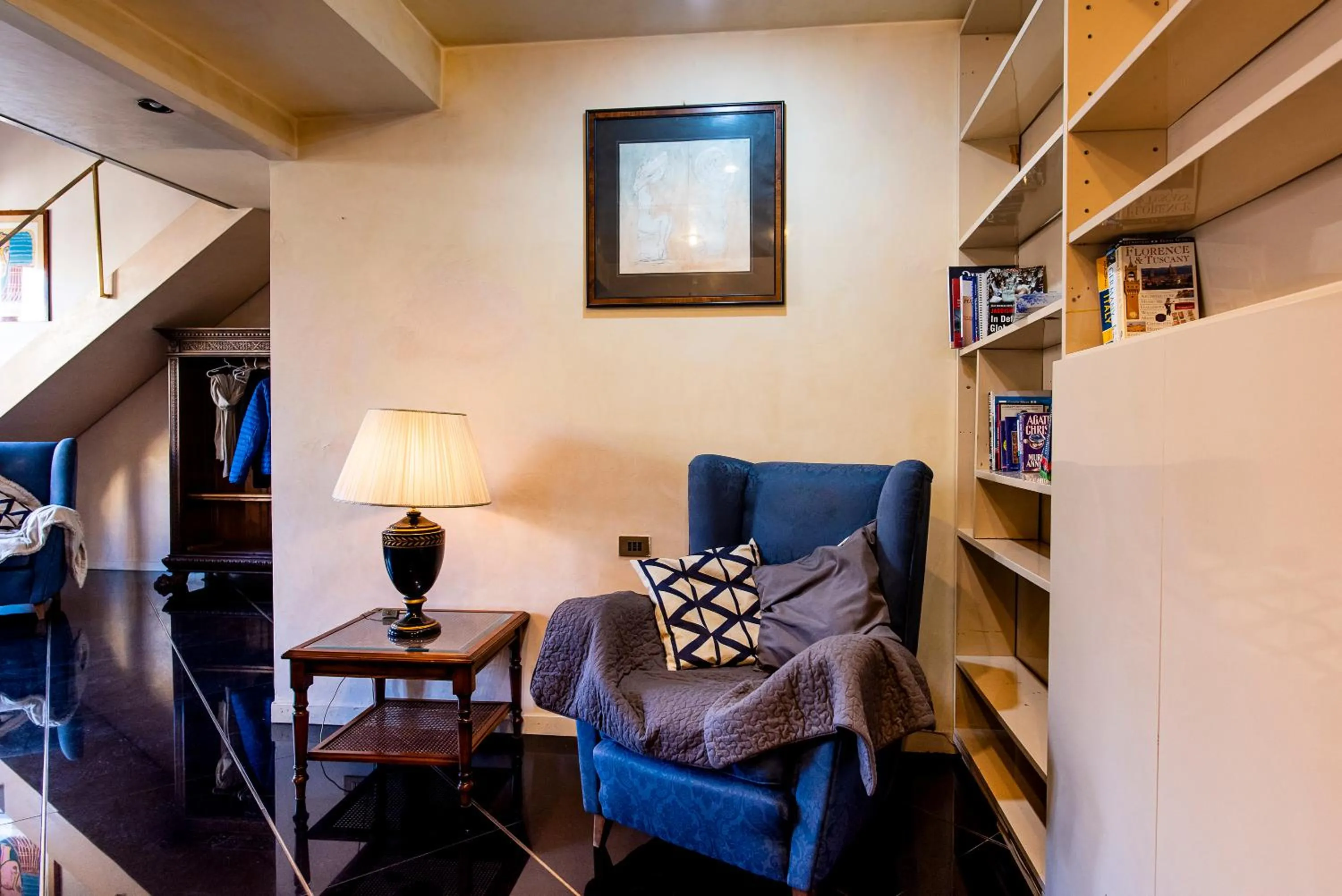 Living room in Borgo San Lorenzo Attico Duomo