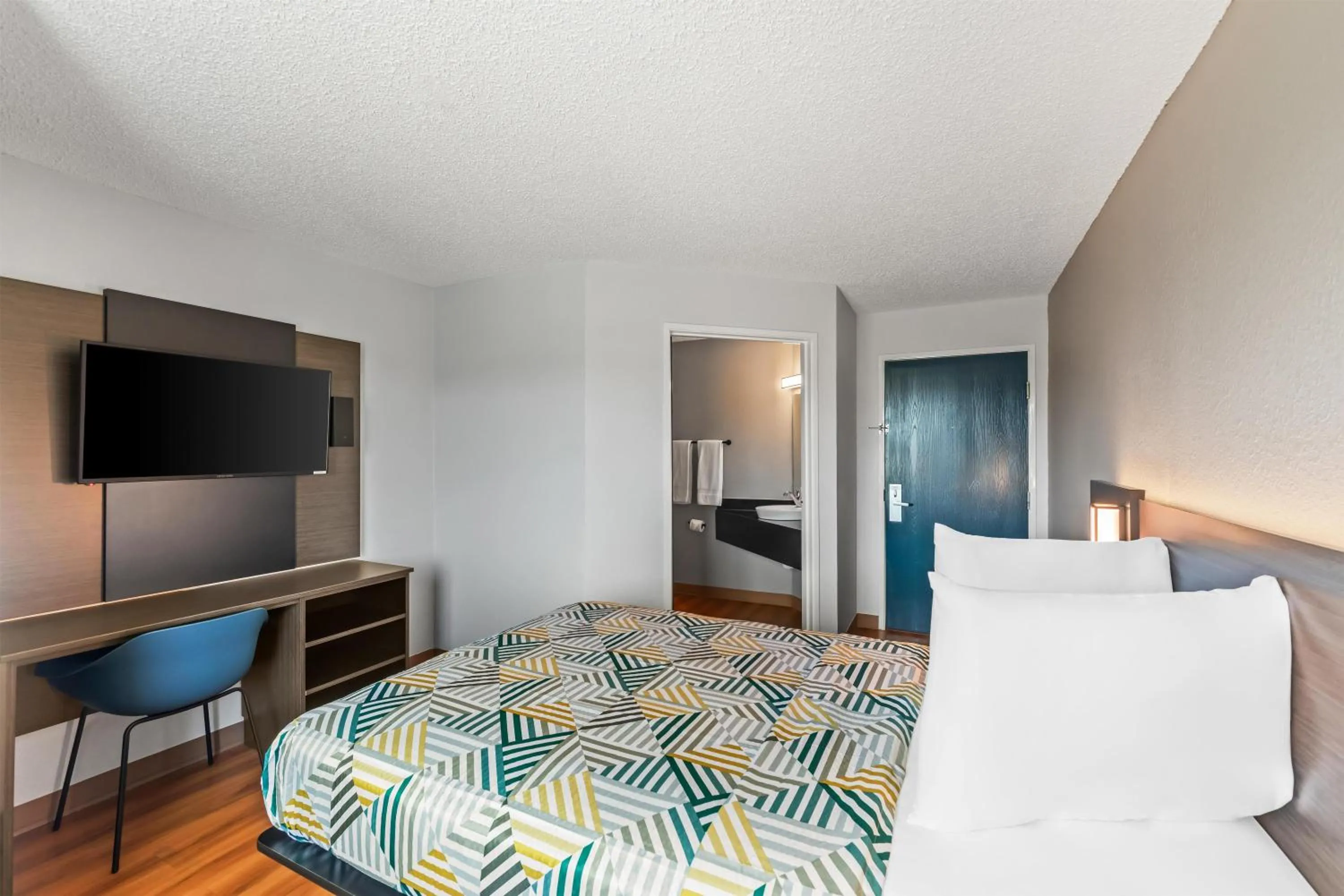 Bedroom, Bed in Motel 6-Killeen, TX