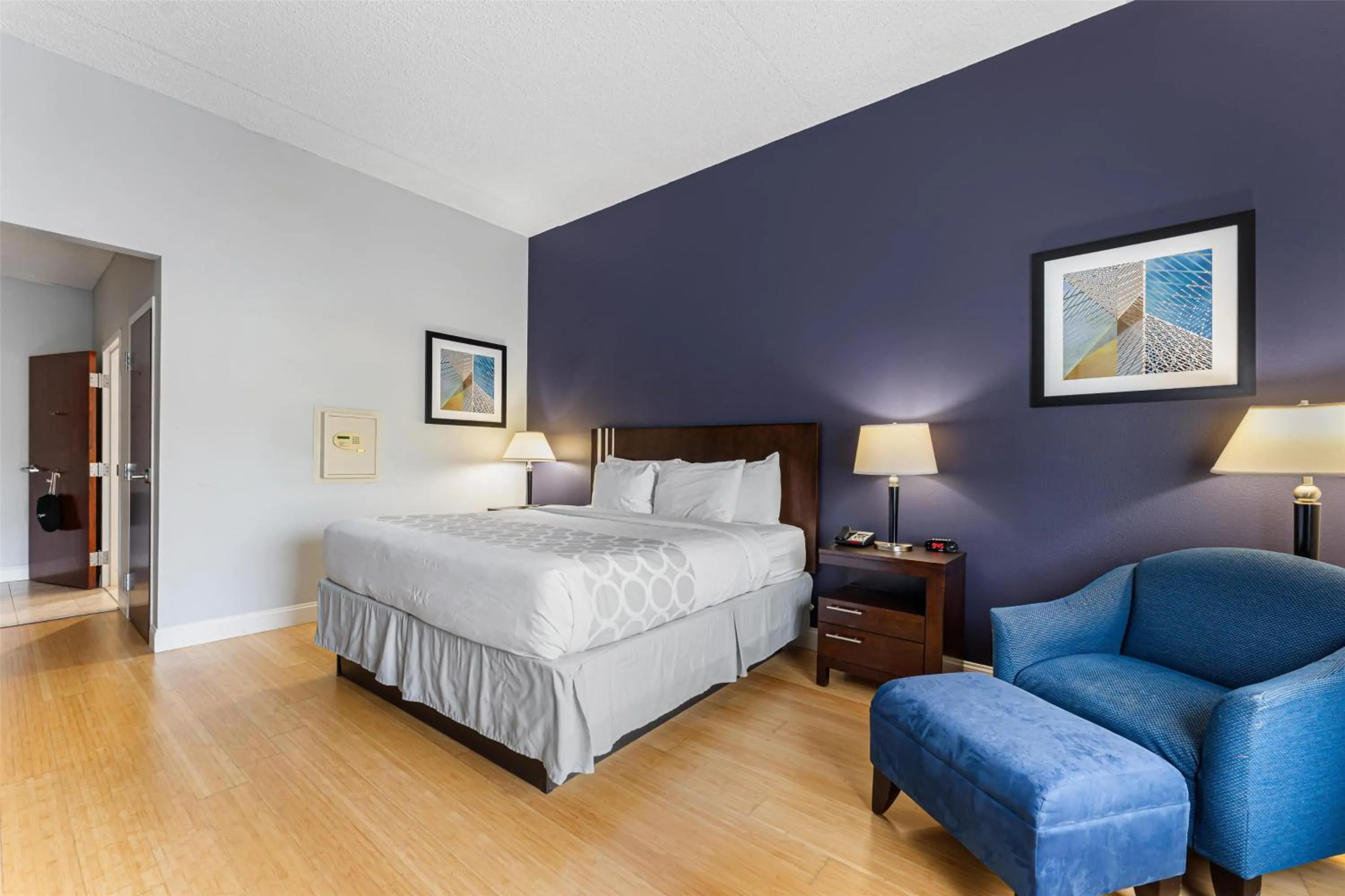 Bedroom, Bed in Best Western Garden Inn