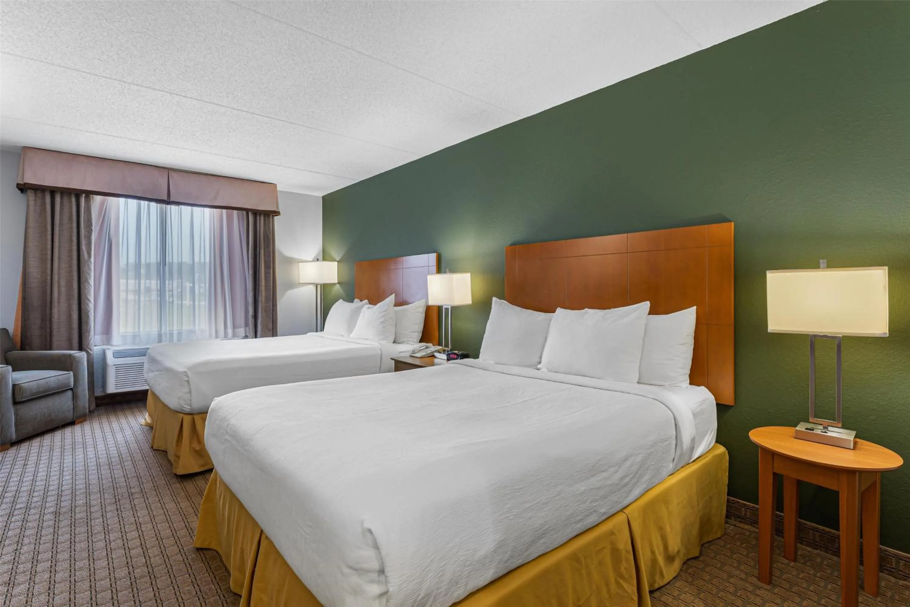 Bedroom, Bed in Best Western Garden Inn