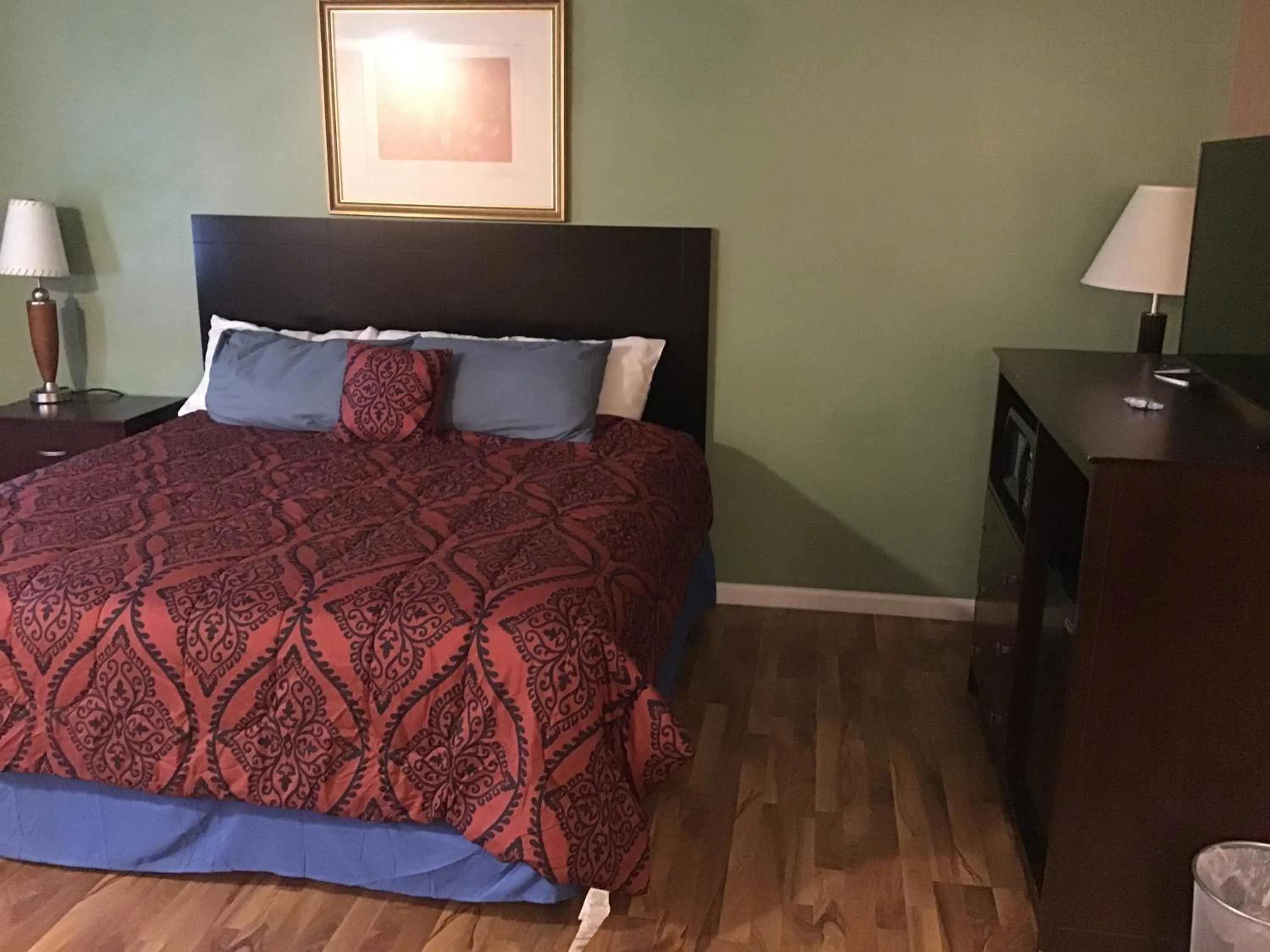 Bedroom, Bed in Bellevue Hotel and Suites