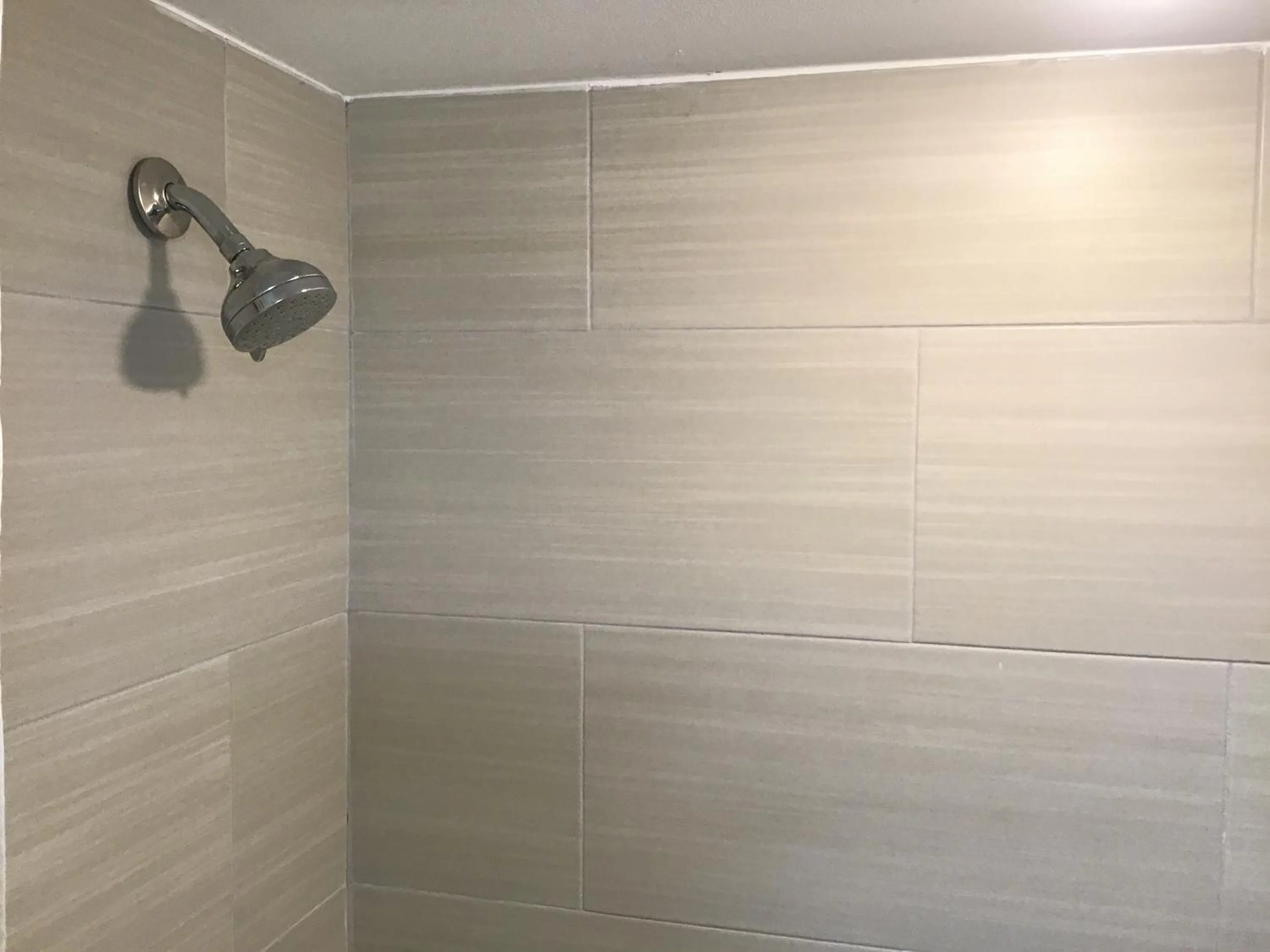 Shower in Bellevue Hotel and Suites