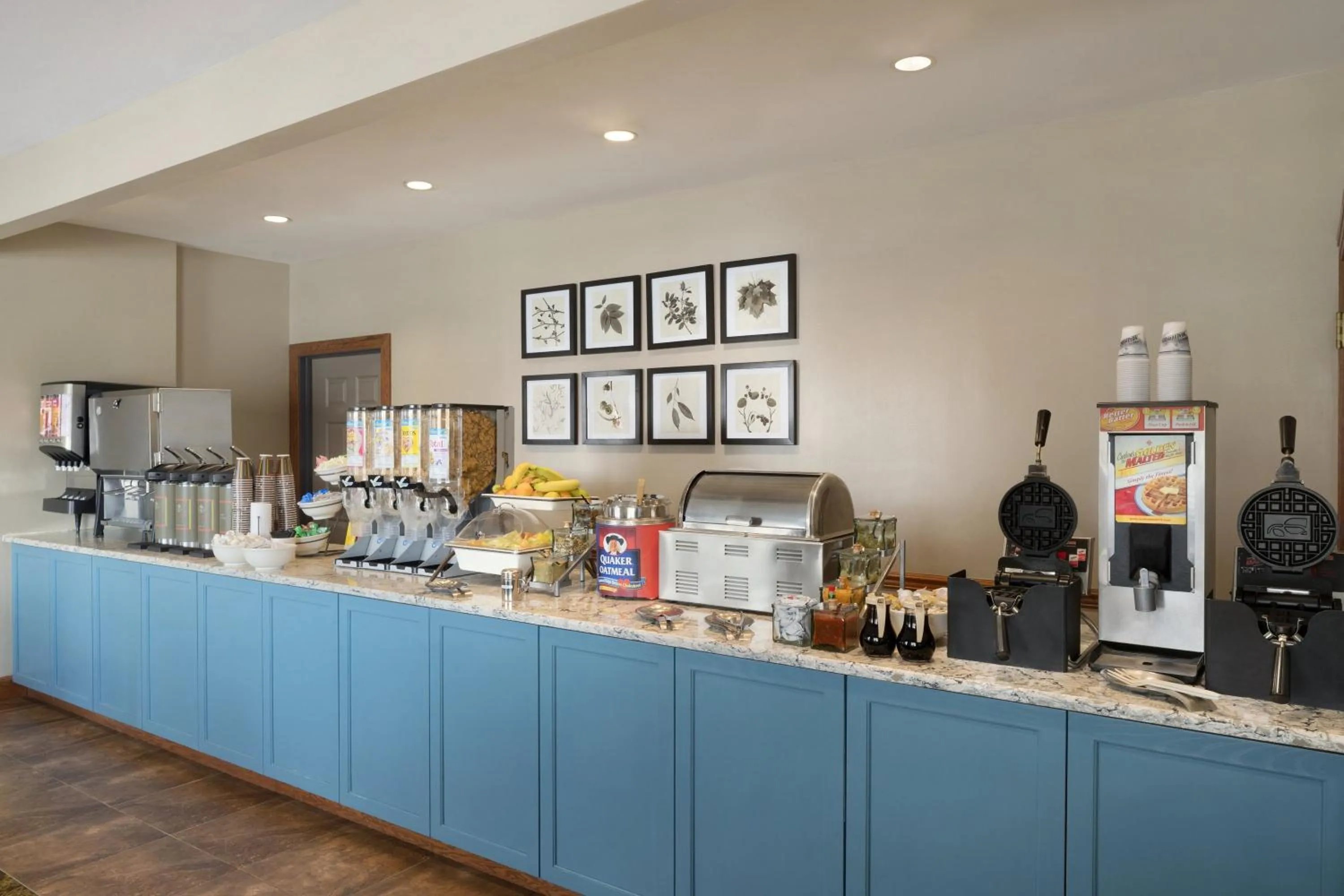 Food close-up in Country Inn & Suites by Radisson, Gettysburg, PA