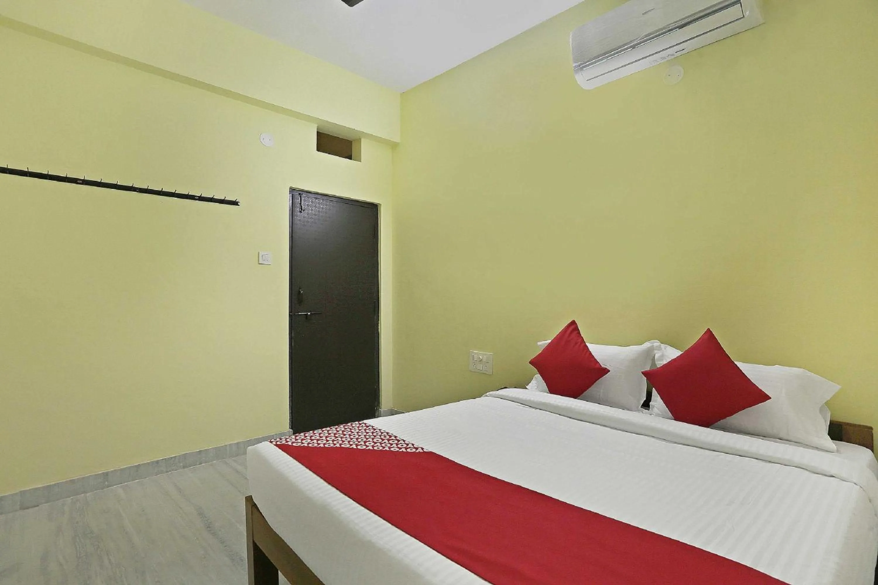 Bedroom, Bed in Hotel O Happi Stay Inn