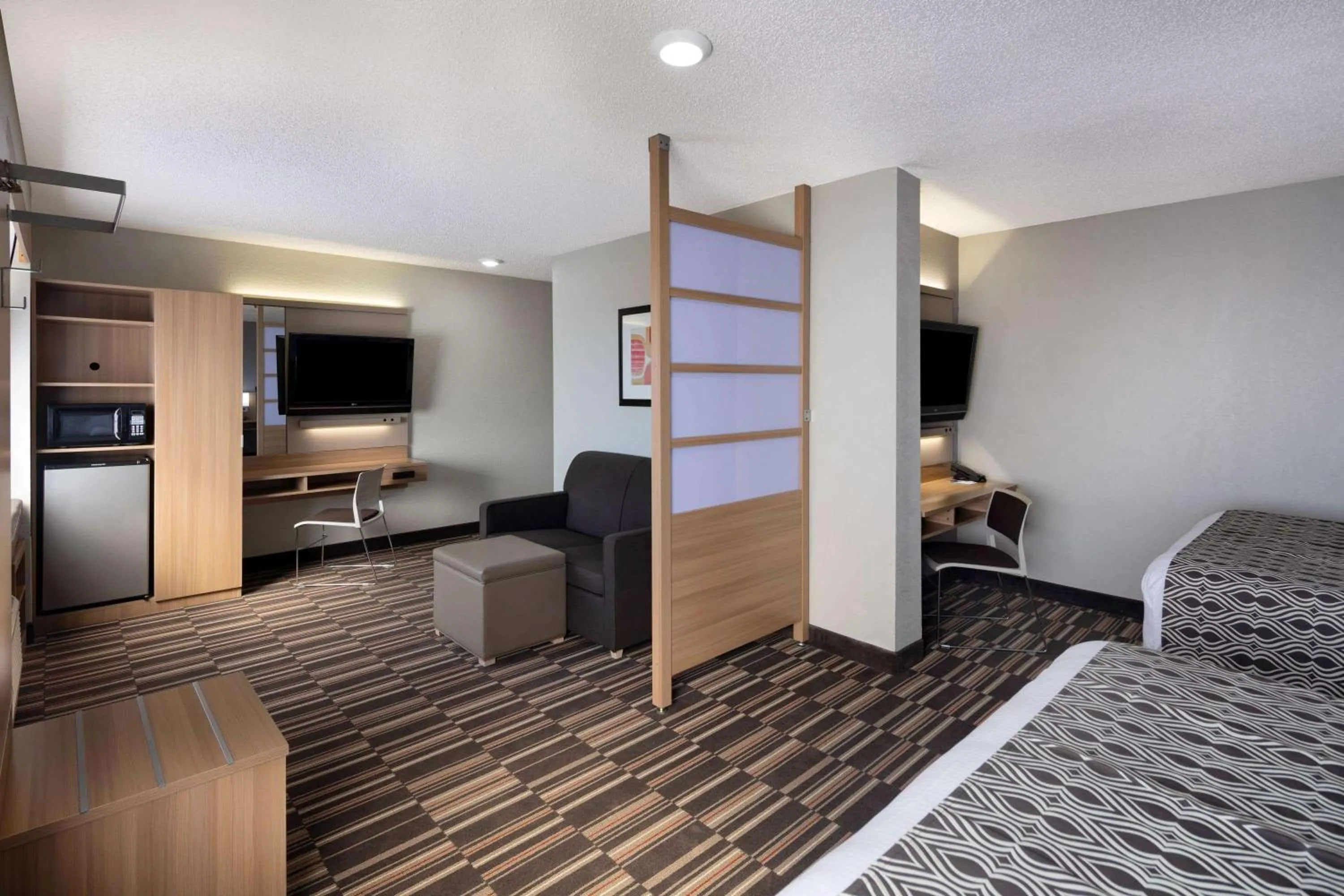 Photo of the whole room, Bed in Microtel Inn & Suites by Wyndham Florence