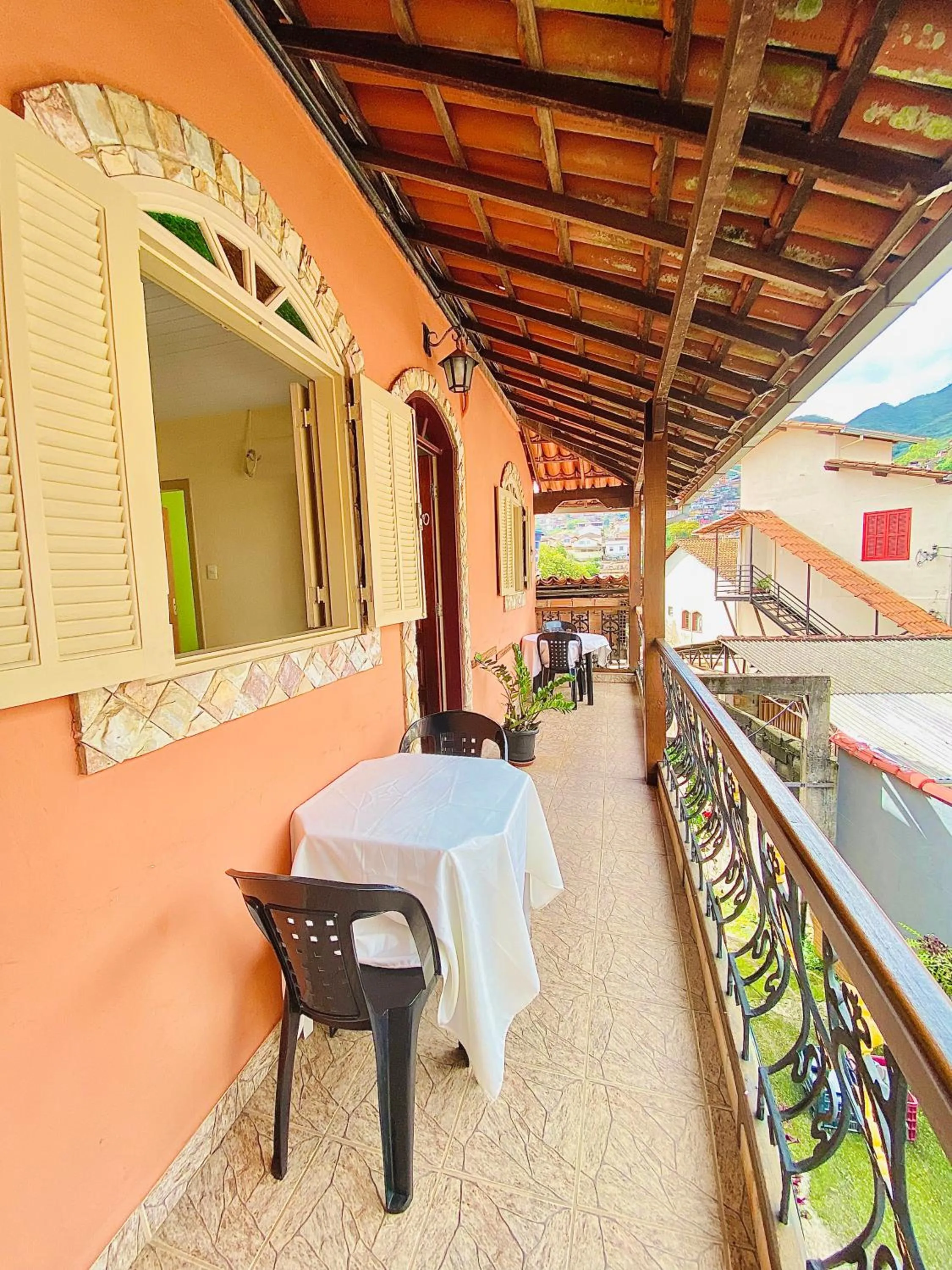 Balcony/Terrace in Hospedaria Vila Rica - Pousada a 1 km do Centro Histórico