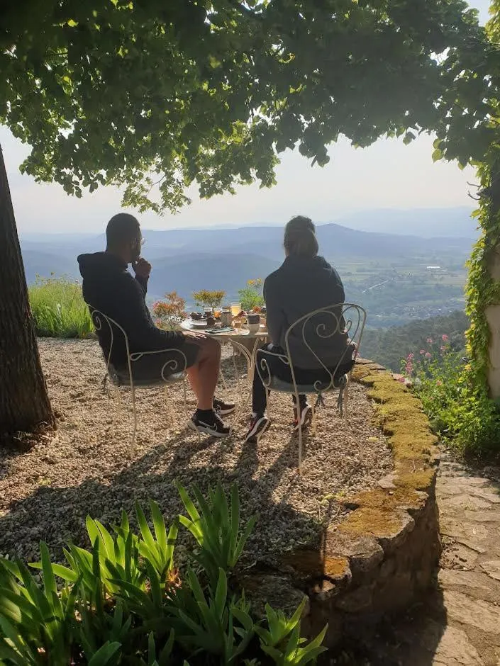 le rocher de Sampzon