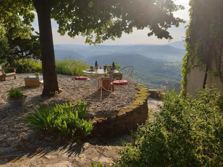 le rocher de Sampzon