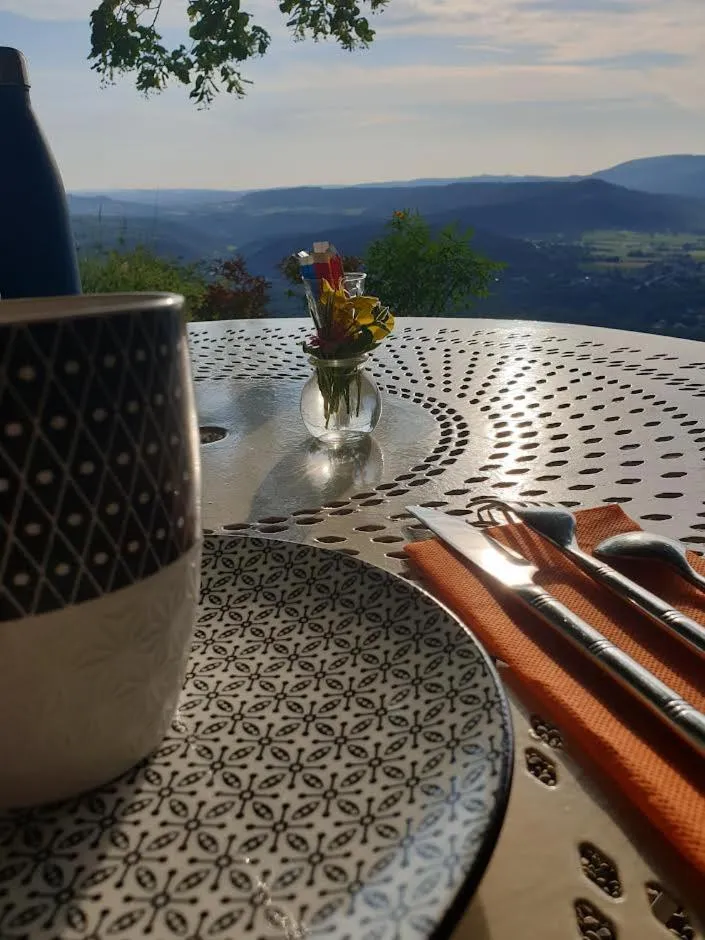 le rocher de Sampzon